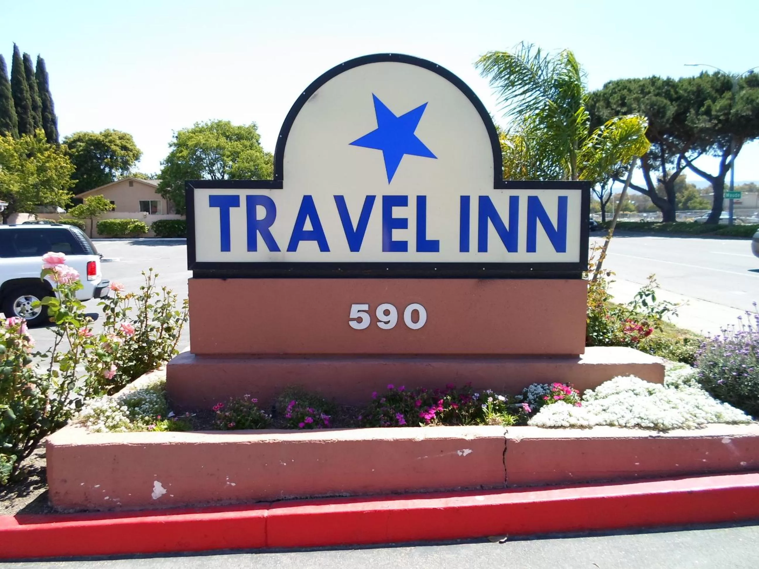 Facade/entrance in Travel Inn Sunnyvale