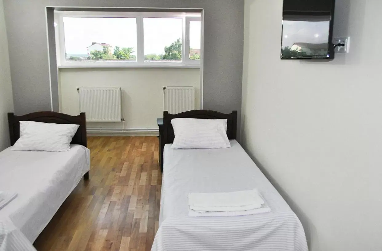 Single Bed in Female Dormitory Room in MEDELEAN HOTEL Single Bed in Female Dormitory Room in MEDELEAN HOTEL