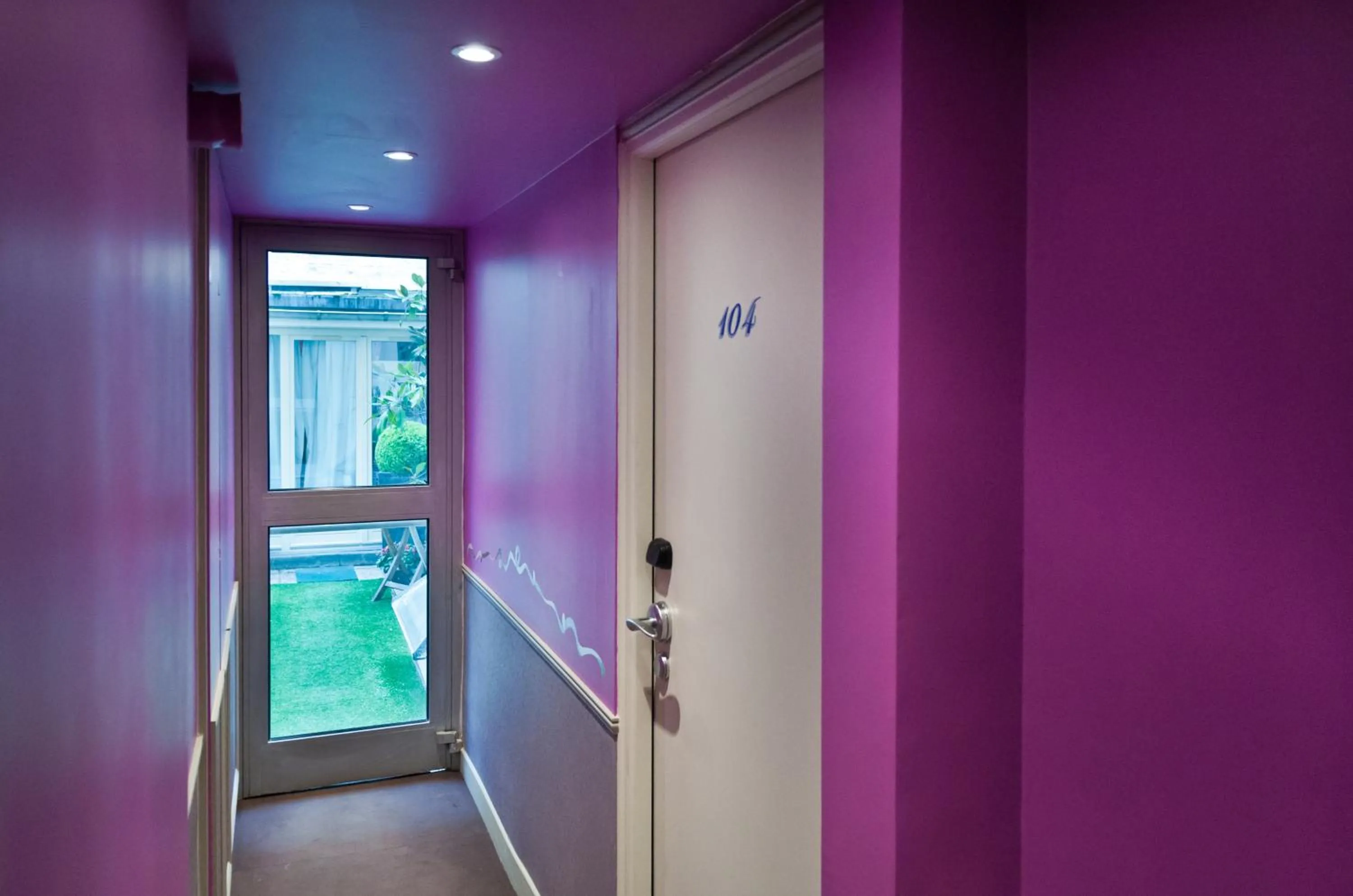 Decorative detail in Hotel Monceau Wagram