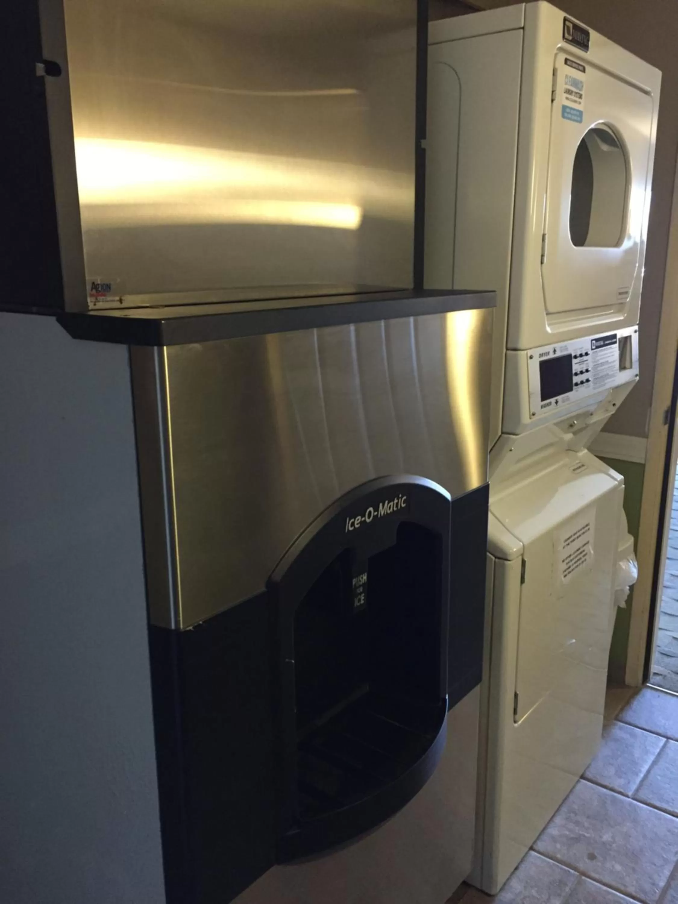 washing machine in Victorian Inn