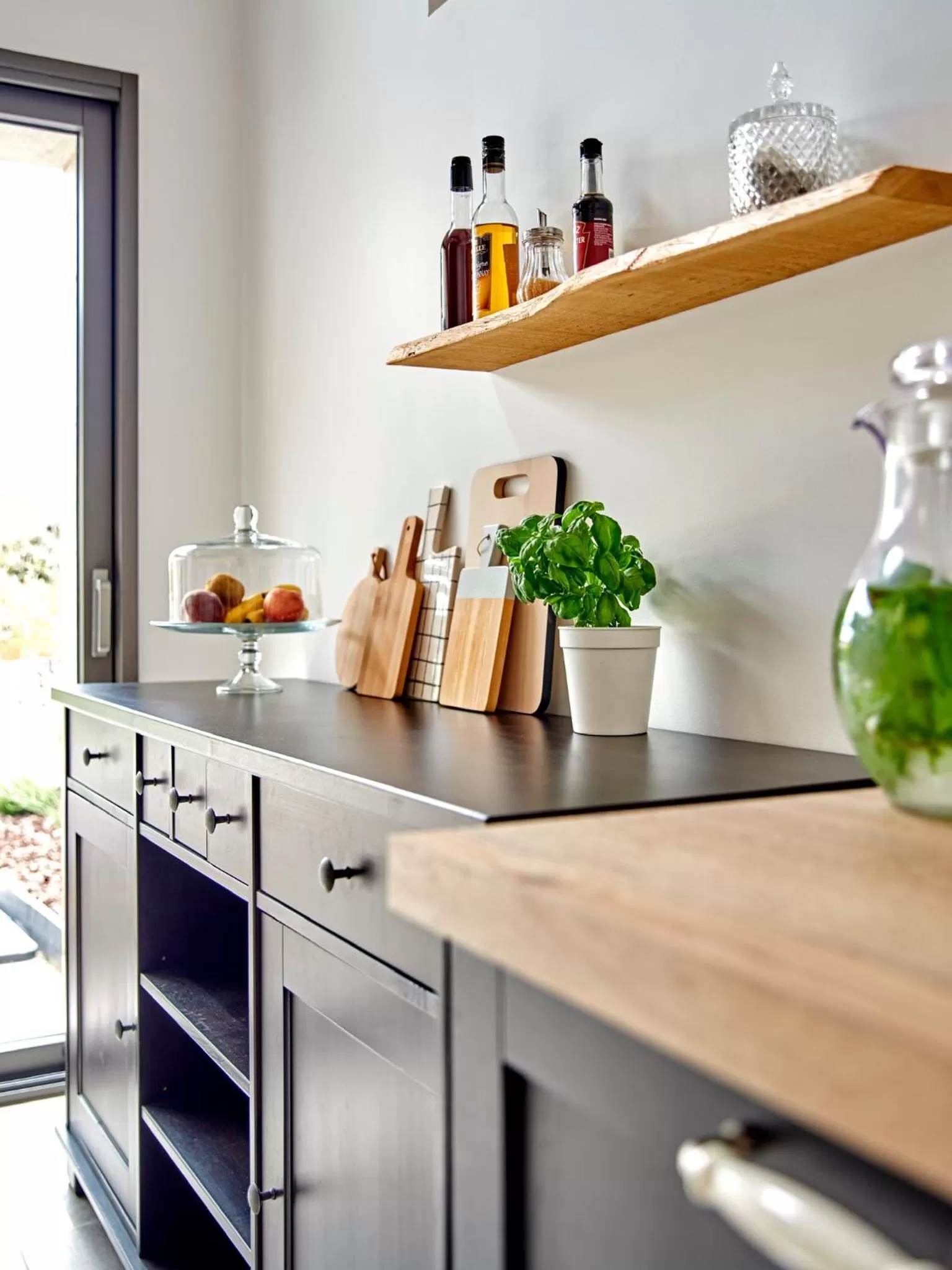 Communal kitchen in AU LOGIS DE BELLEFOIS - Chambres d'hôtes