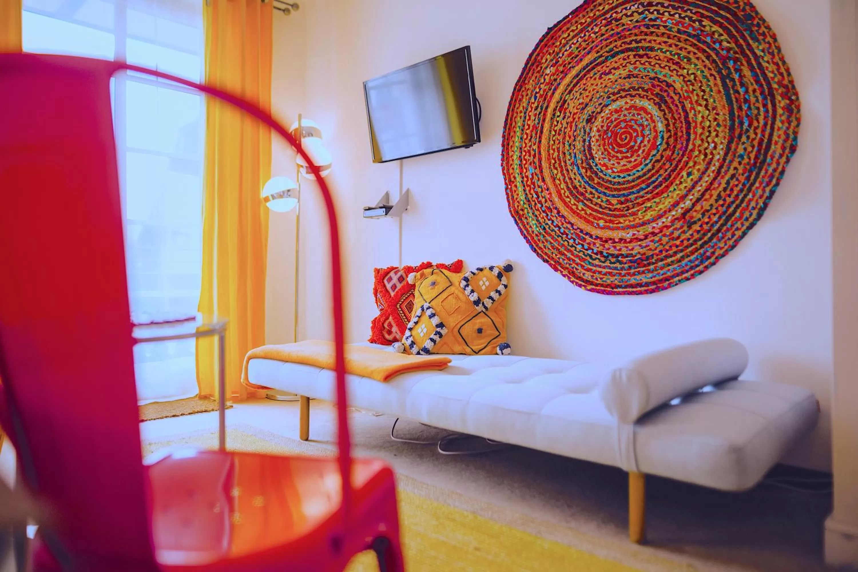 Bed, Seating Area in Das Hotel Stern 24h self-check-in