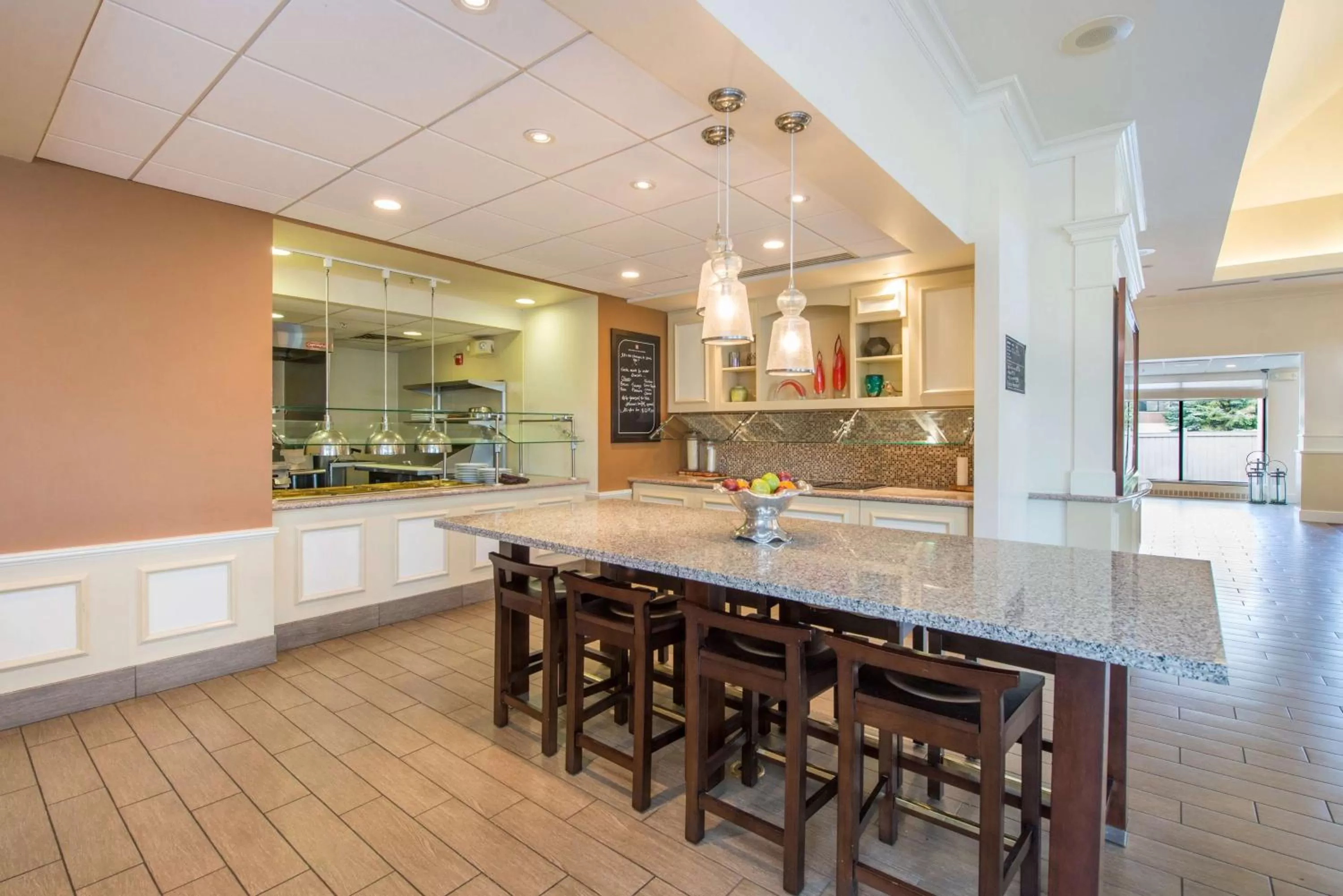 Dining area in Hilton Garden Inn Fishkill