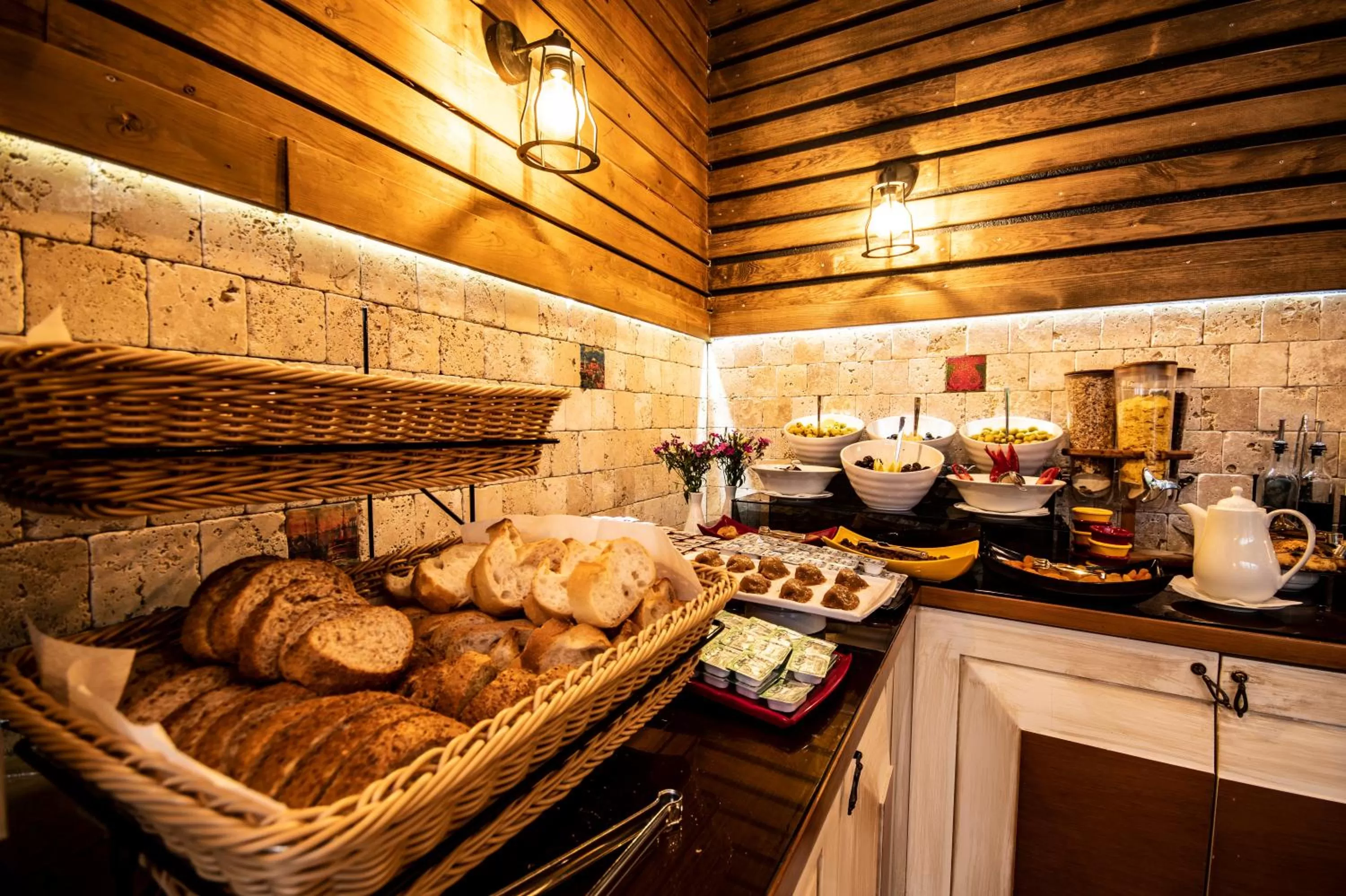 Food and drinks, Food in Pruva Hotel