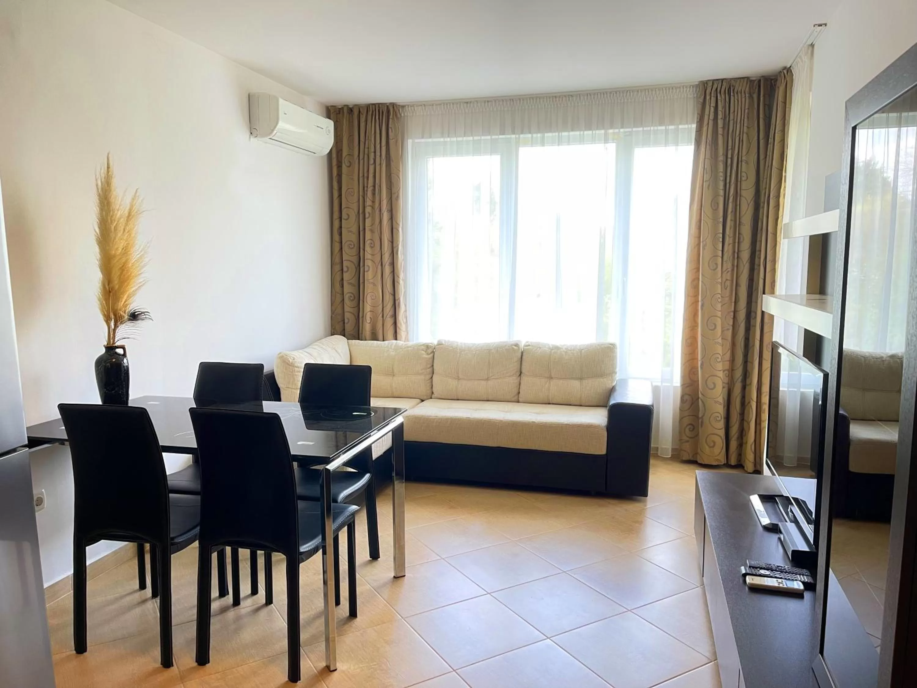 TV and multimedia in Ravda Family Resort. Park&Sea