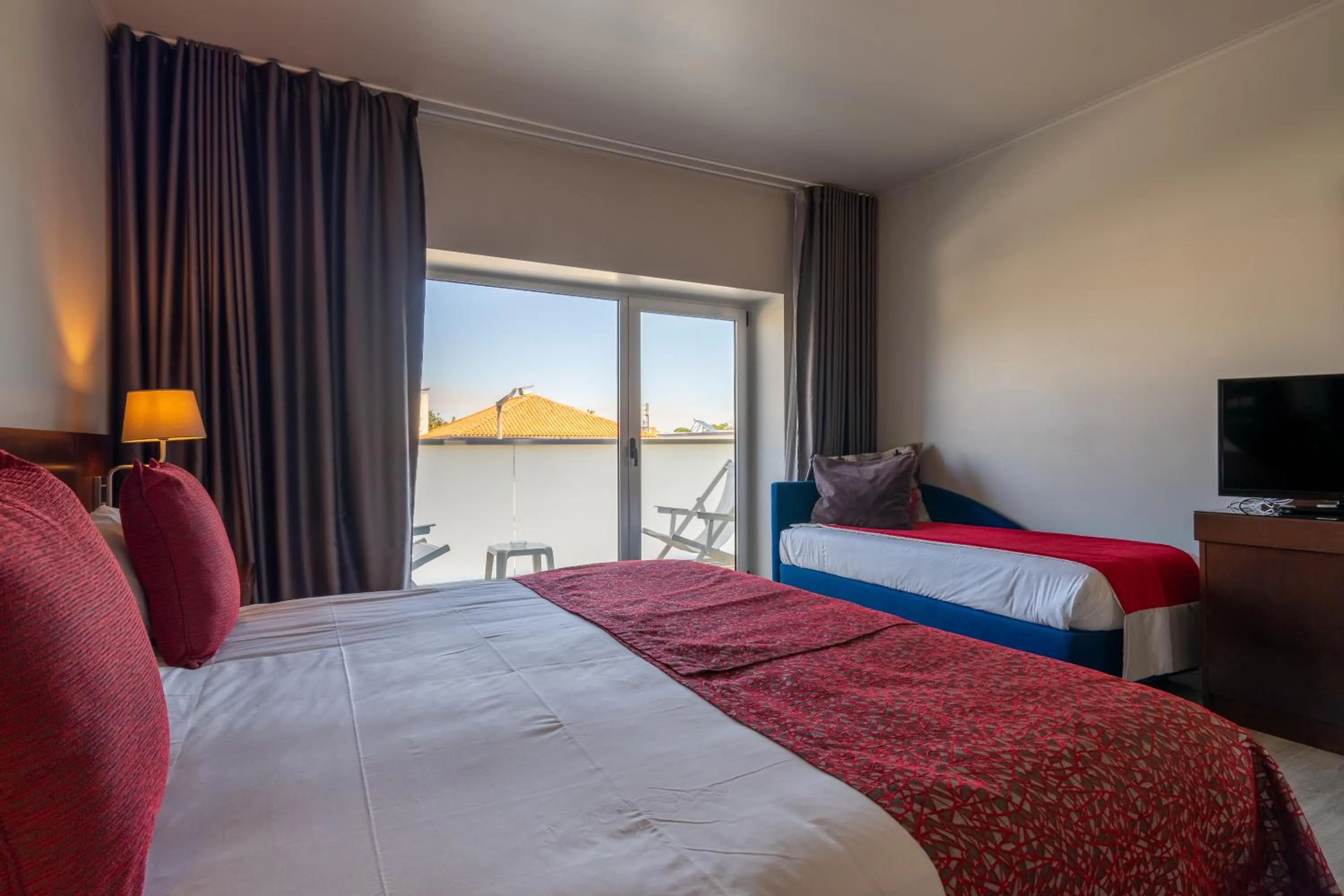 Standard Double or Twin Room with Extra Bed (3 Adults) in Hotel de Ilhavo Plaza & Spa