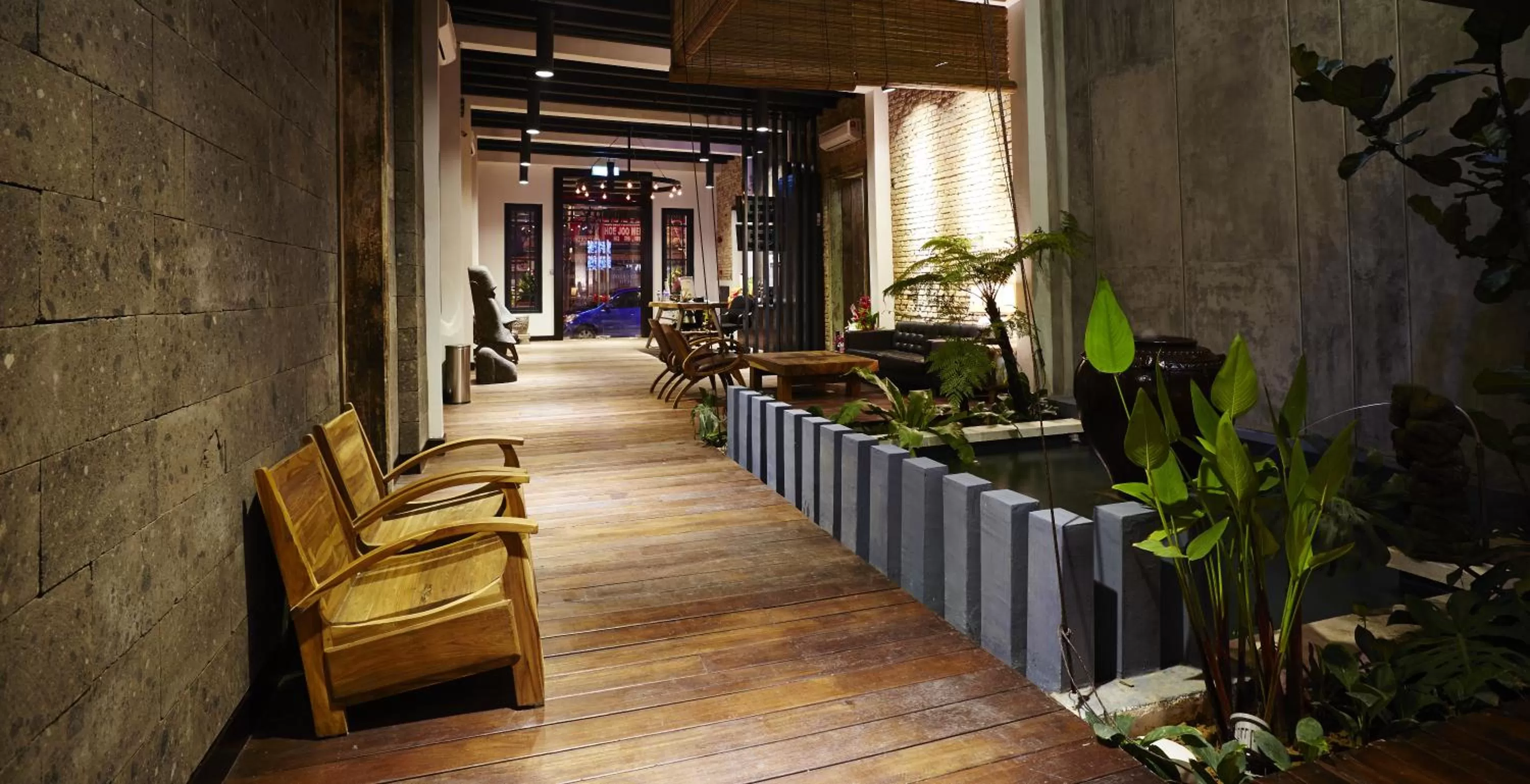 Property building in 1825 Gallery Hotel