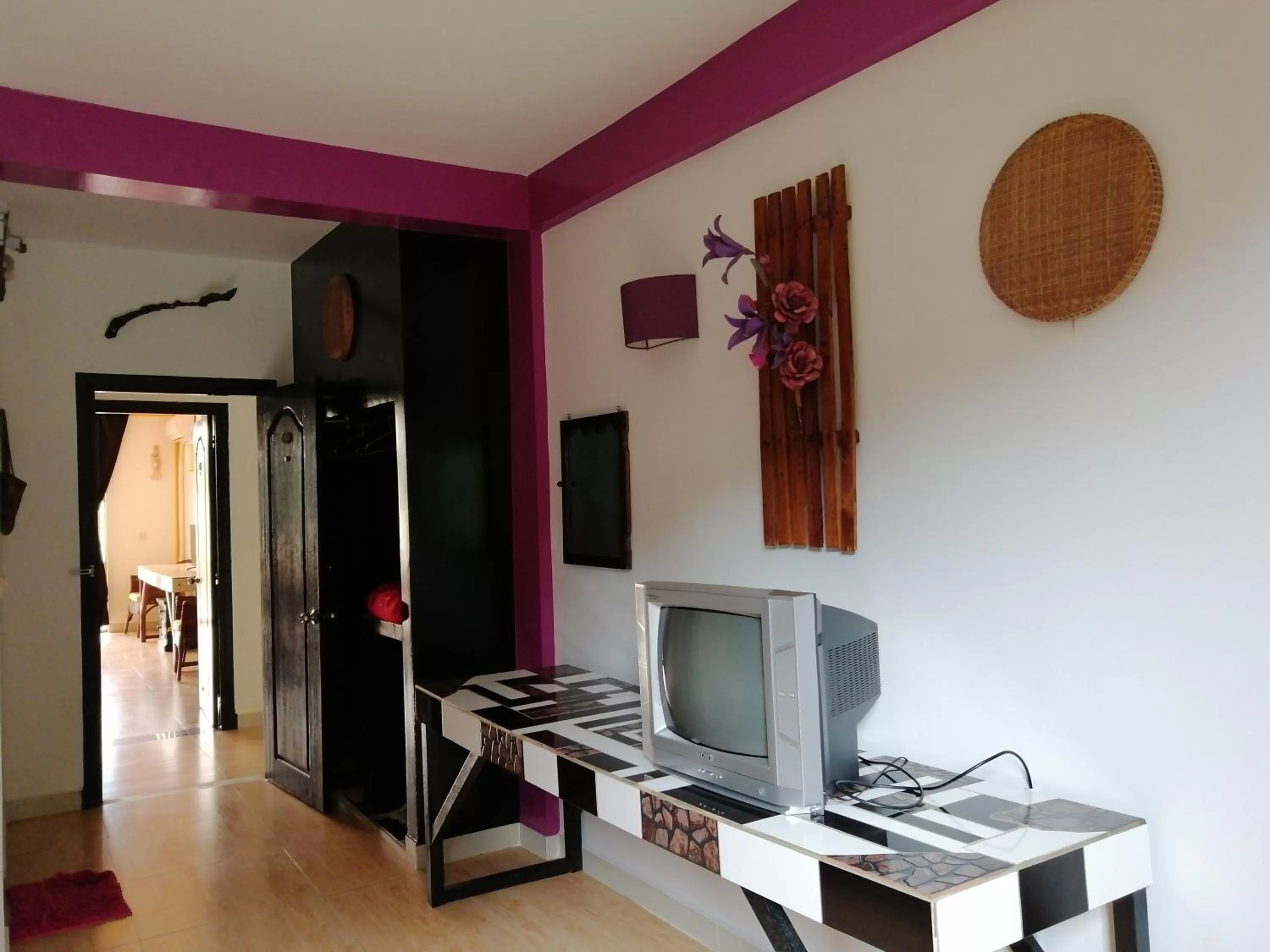 TV/Entertainment Center in Hotel de la Plage