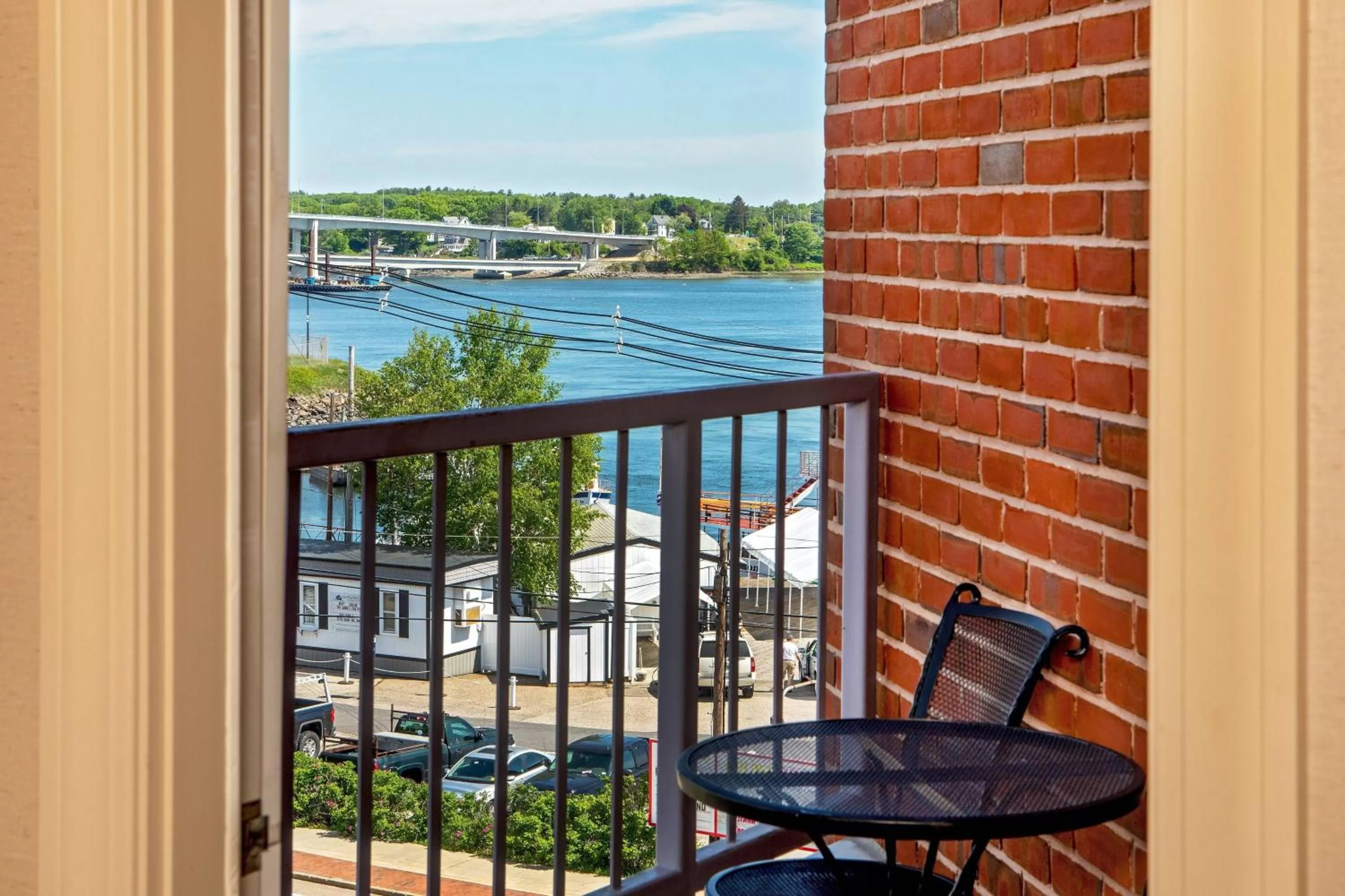 Bedroom in Sheraton Portsmouth Harborside Hotel
