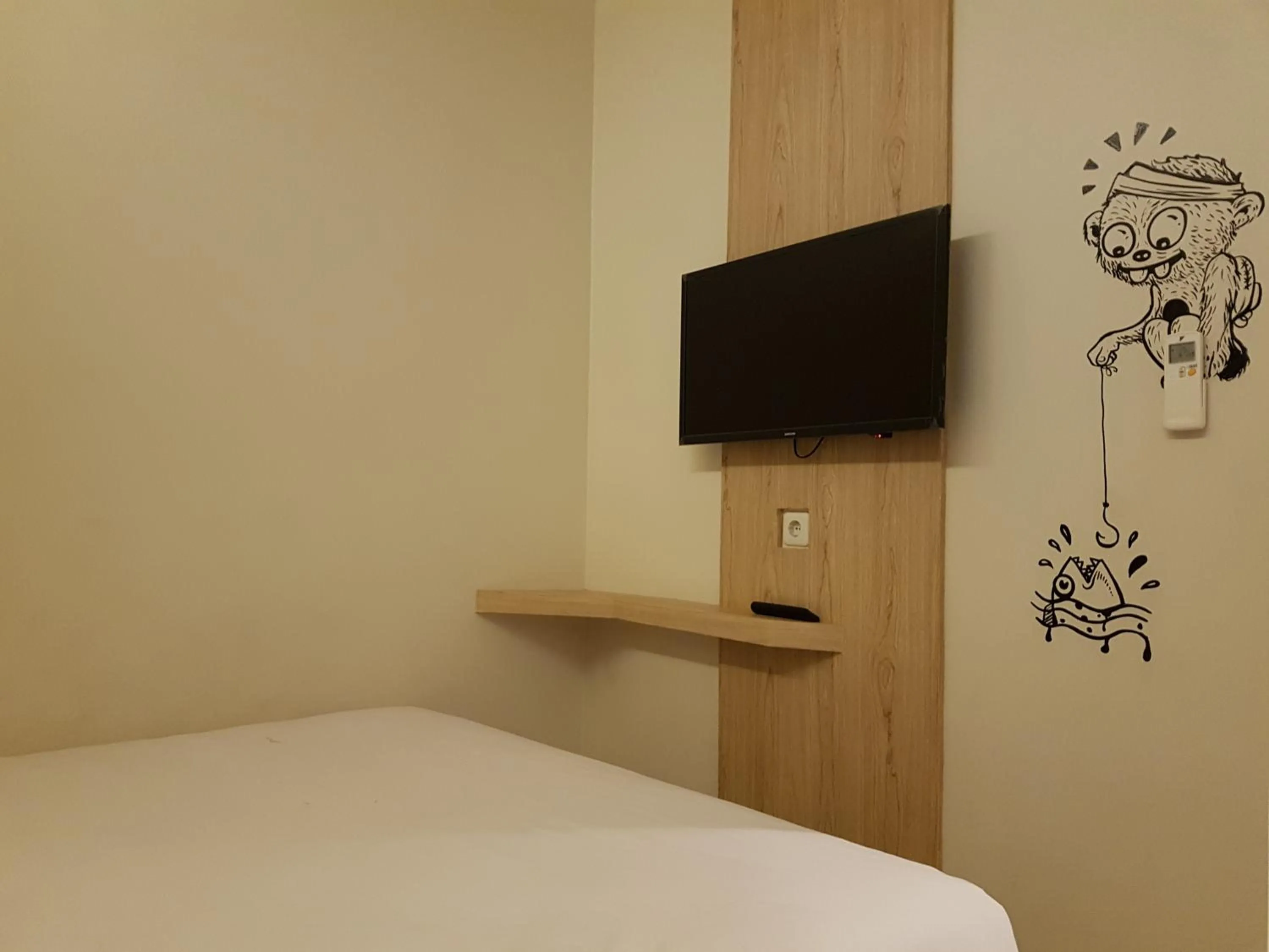TV and multimedia, Bed in Bold Hotel Jakarta