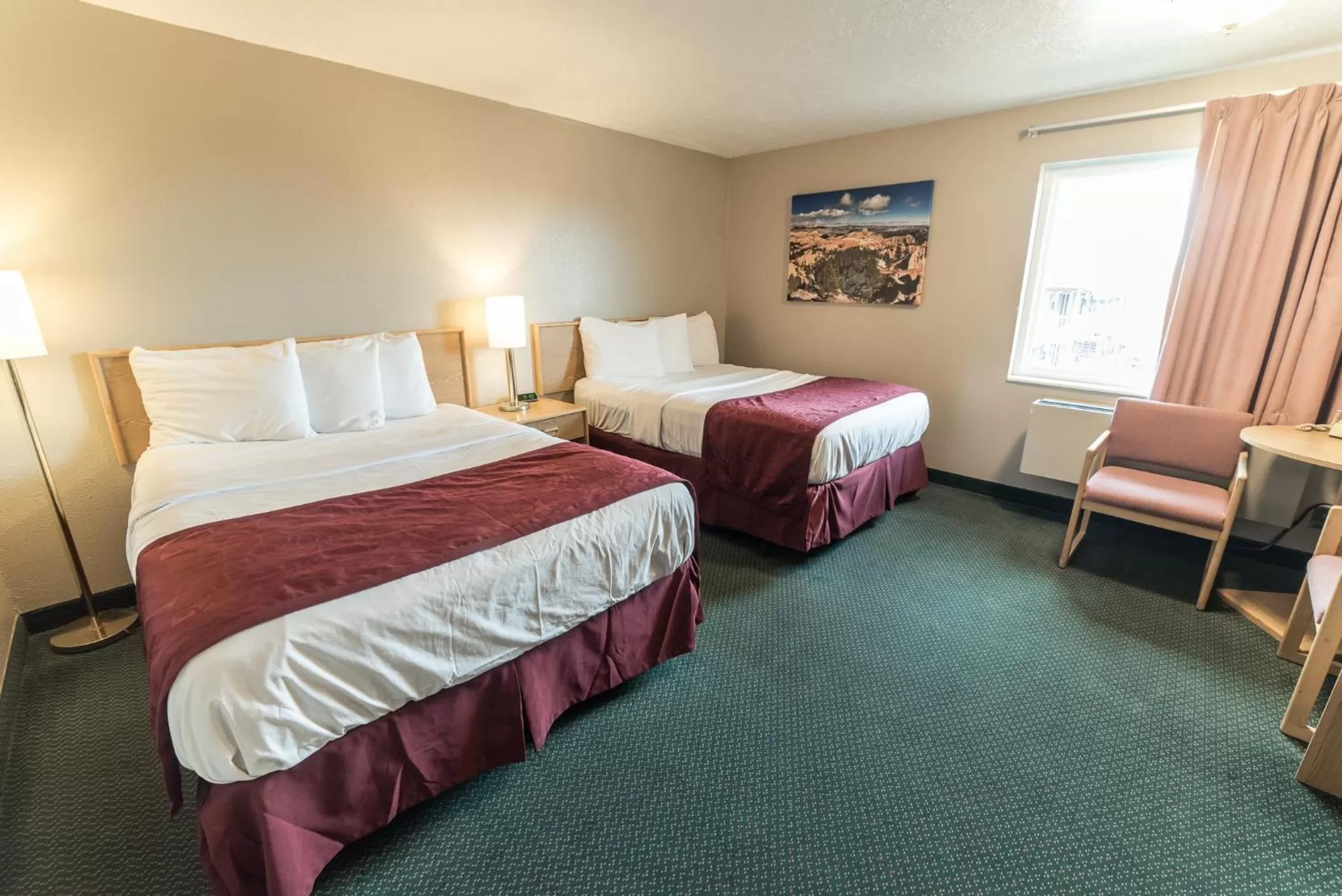 Bed in Red Ledges Inn