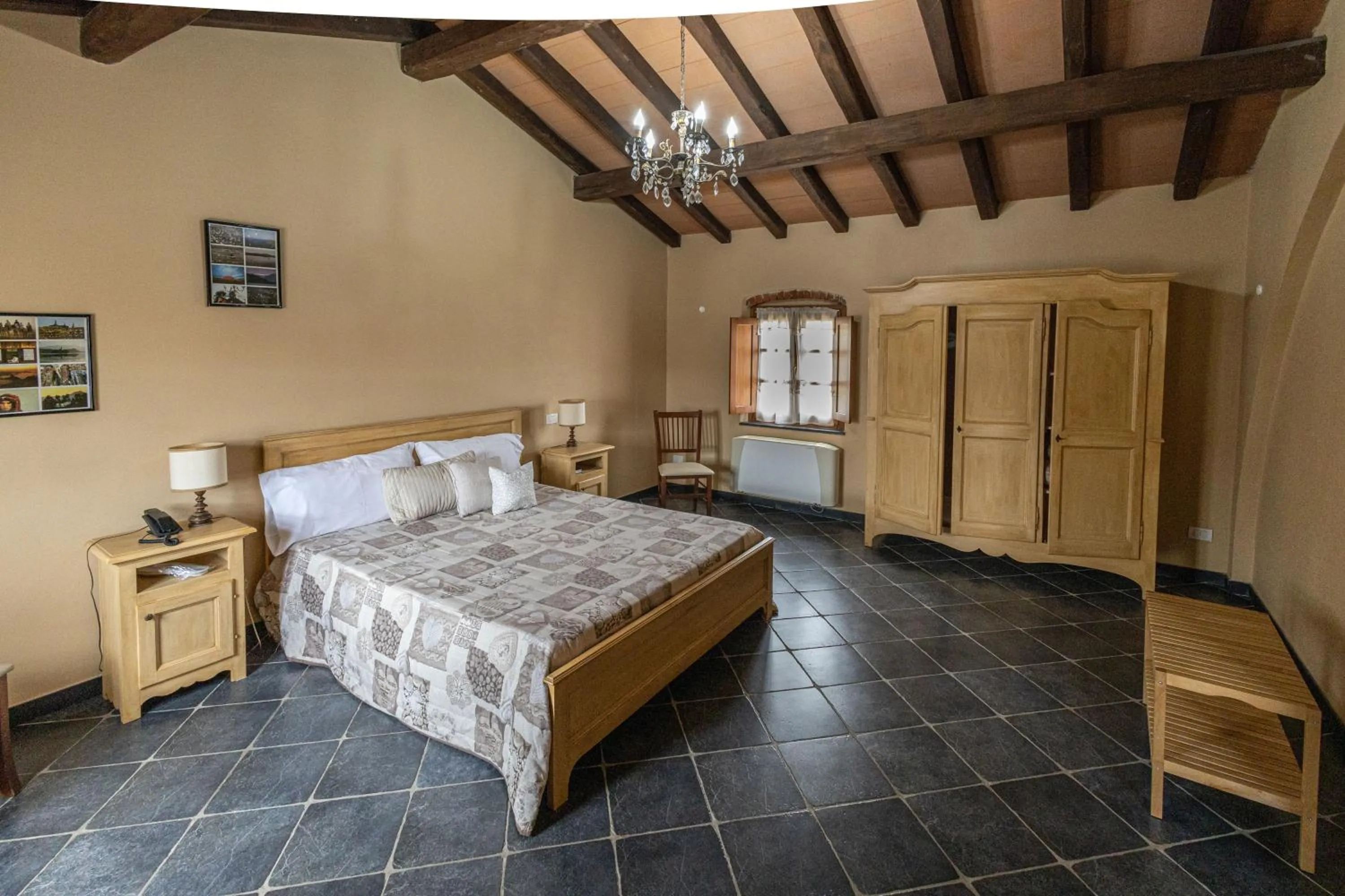 Bed in Albergo la Luna