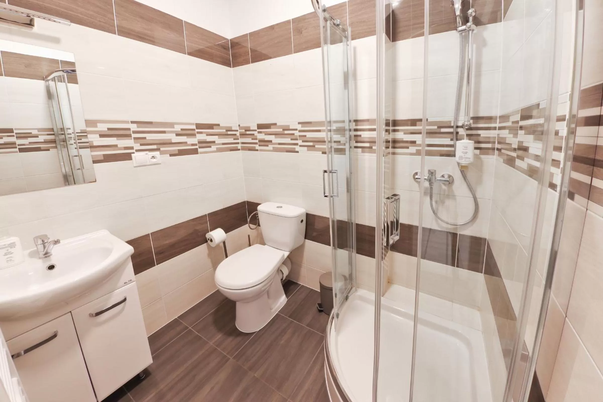 Shower in Hotel Slanica