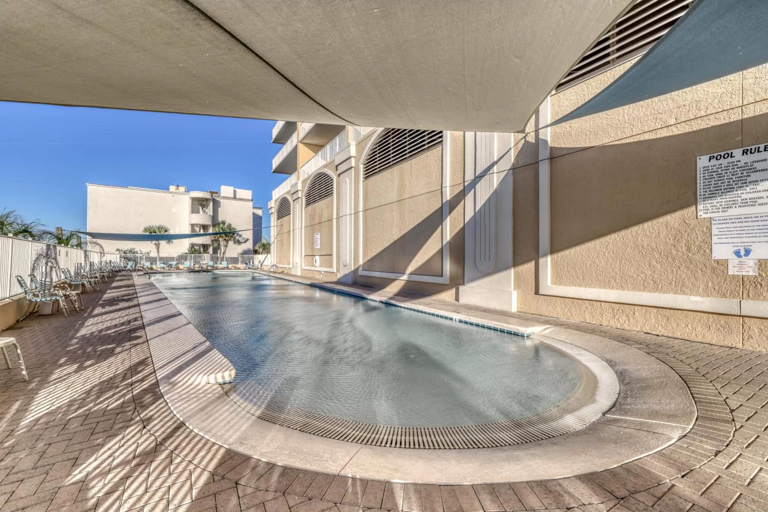 Swimming Pool in San Carlos #1208