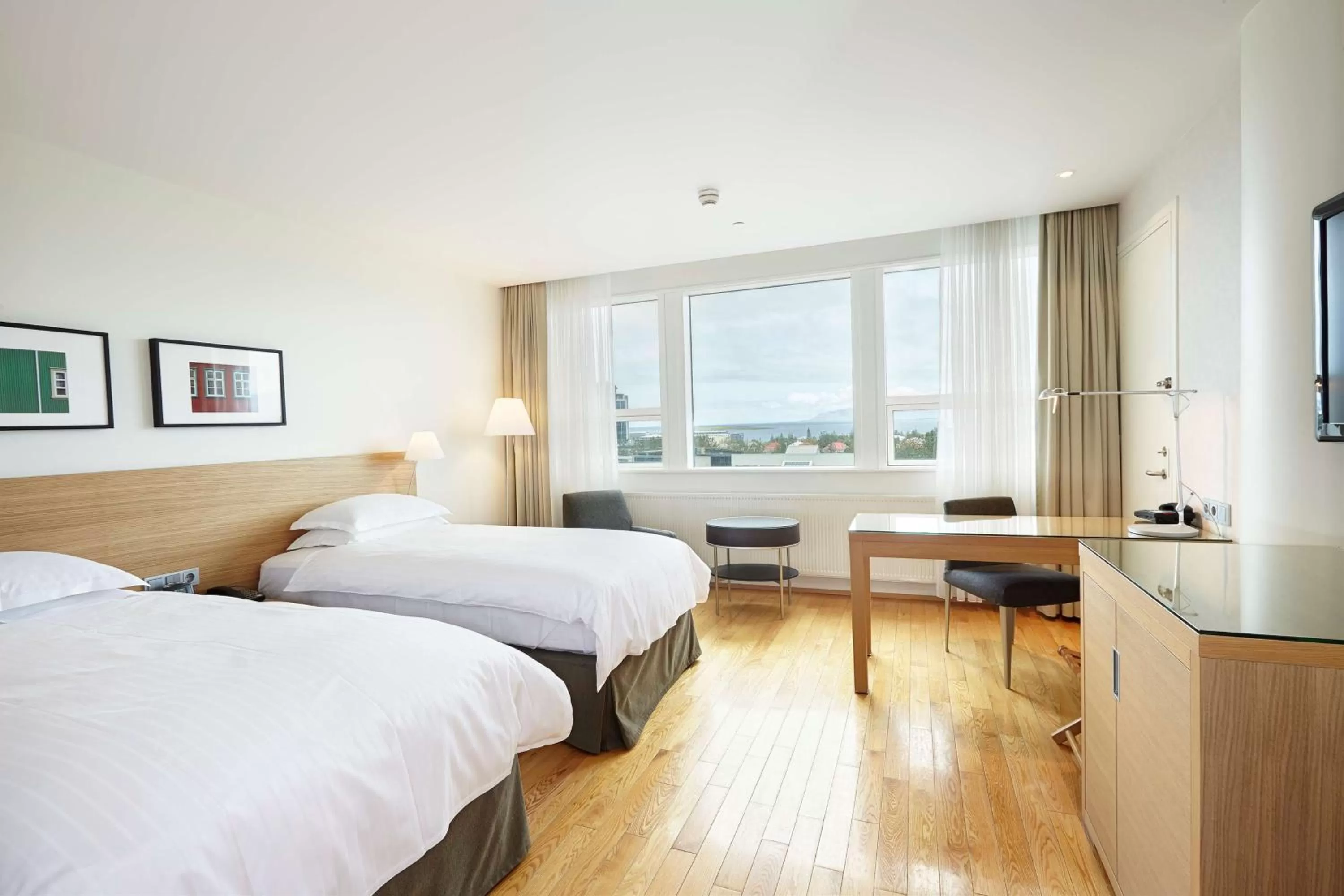 Bedroom, Bed in Hilton Reykjavik Nordica