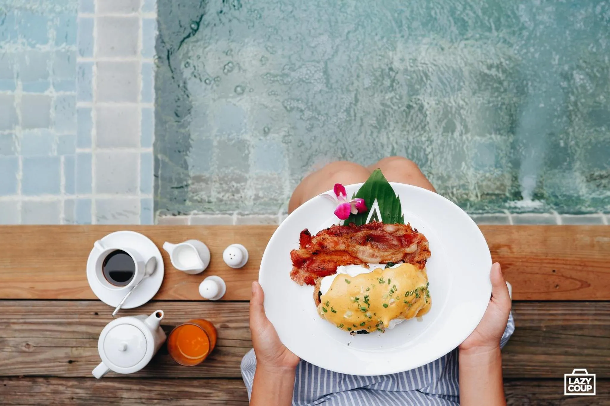 Food and drinks in Tango Luxe Beach Villa, Koh Samui