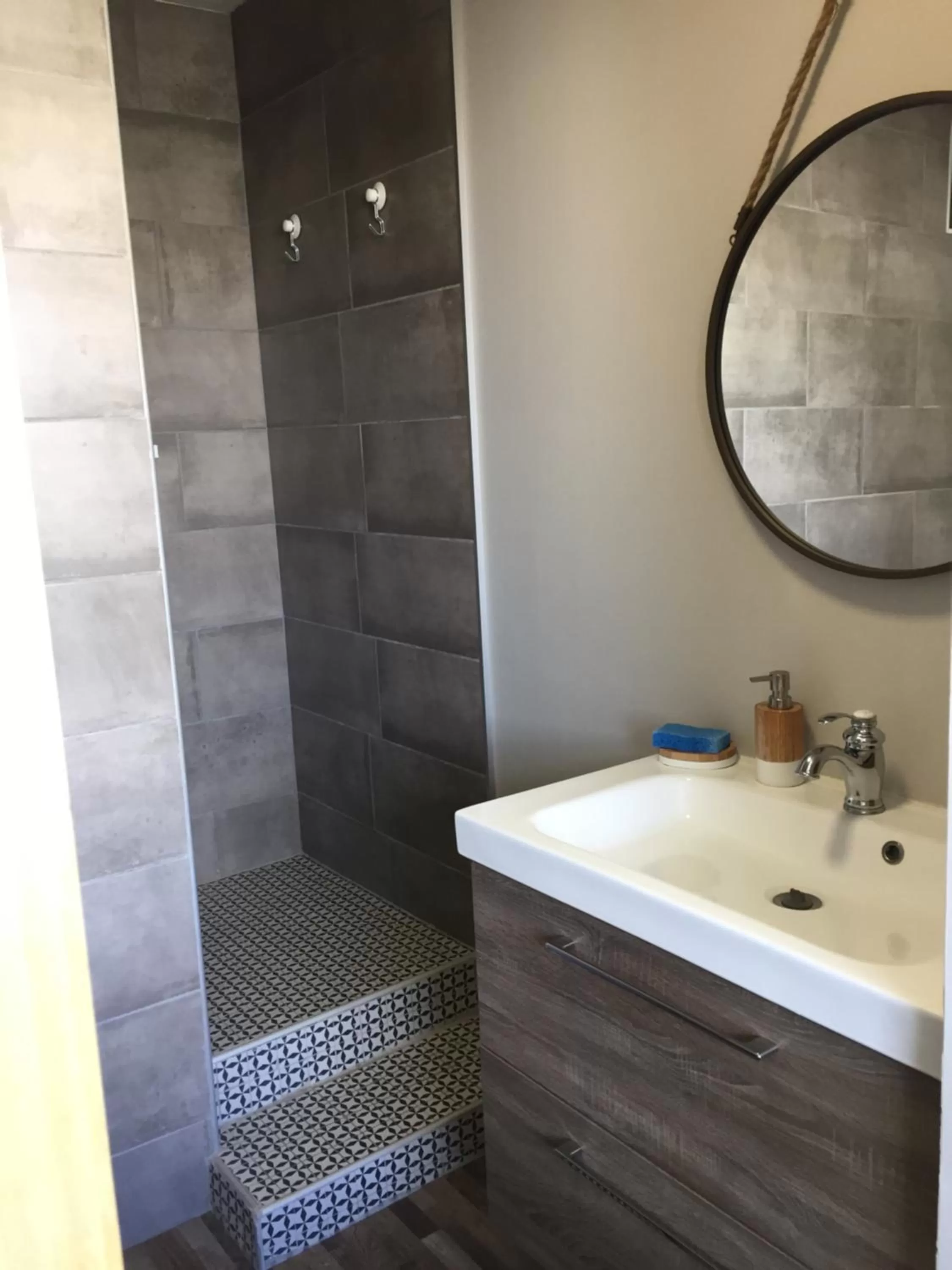 Bathroom in 1 Chambre, 1 P'tit dèj', 1 Sourire