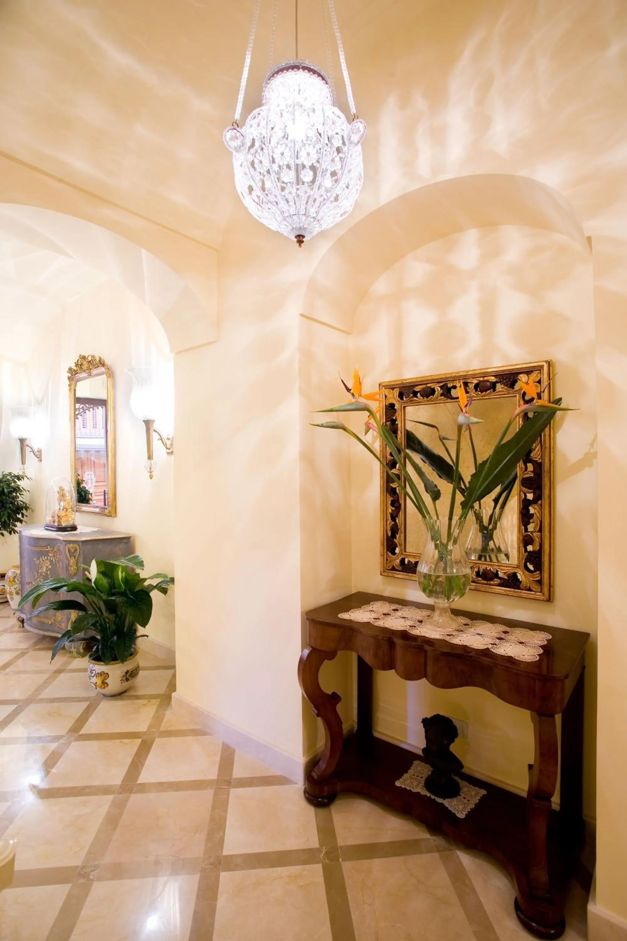 Decorative detail in Hotel Palazzo Guardati