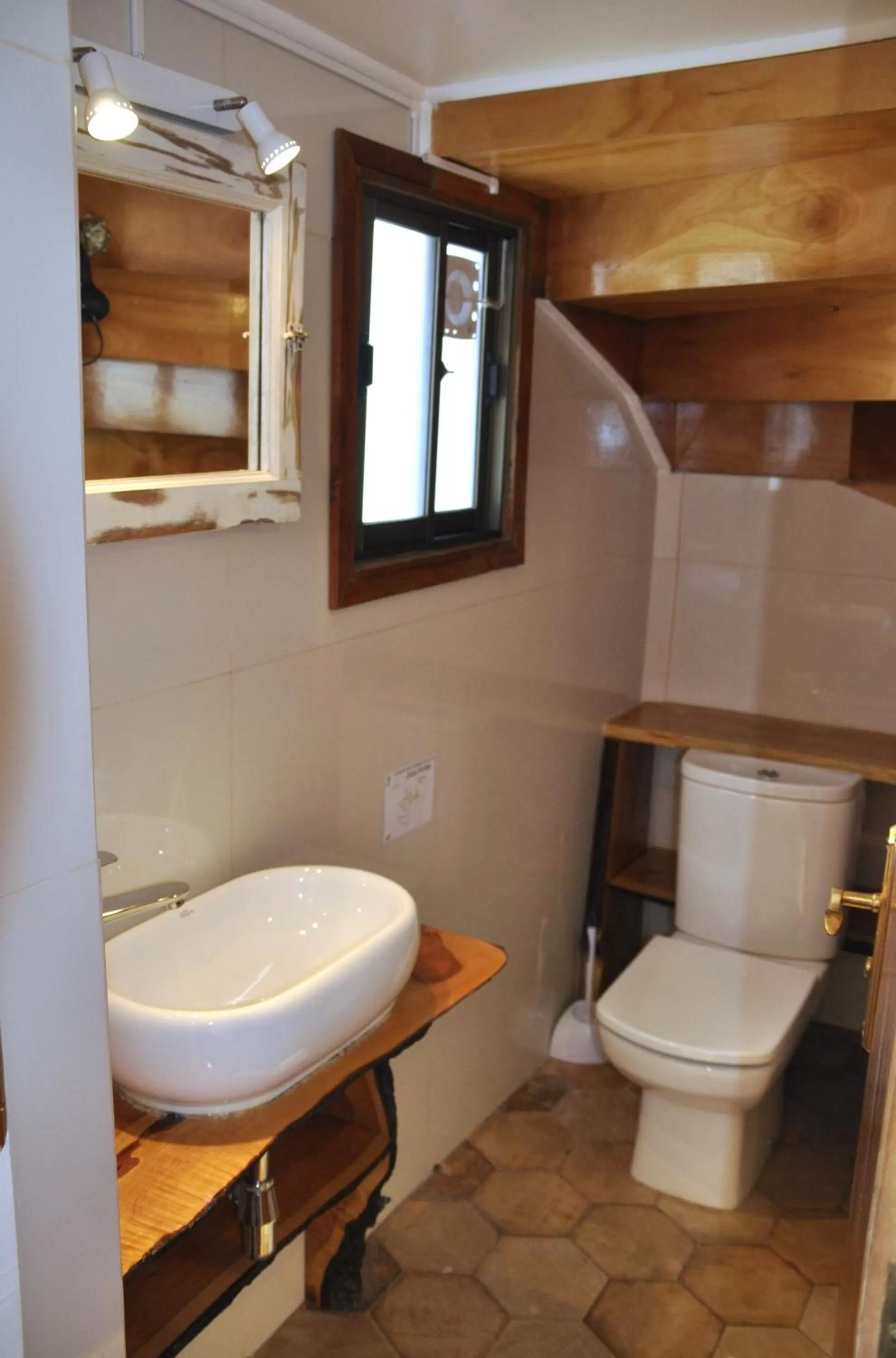 Shower in AYCA La Flora Hotel Boutique