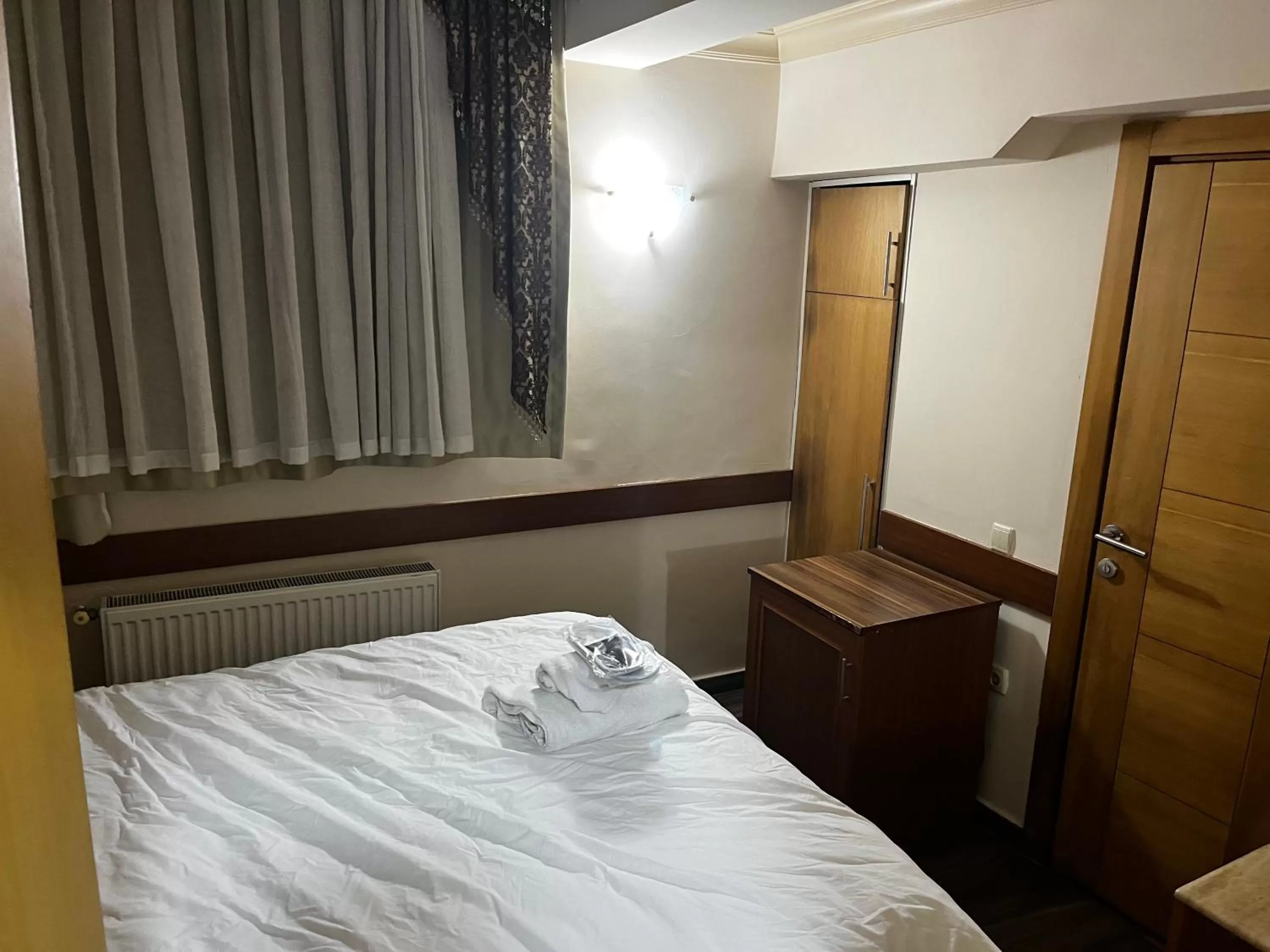 Bed in Grand Peninsula Hotel