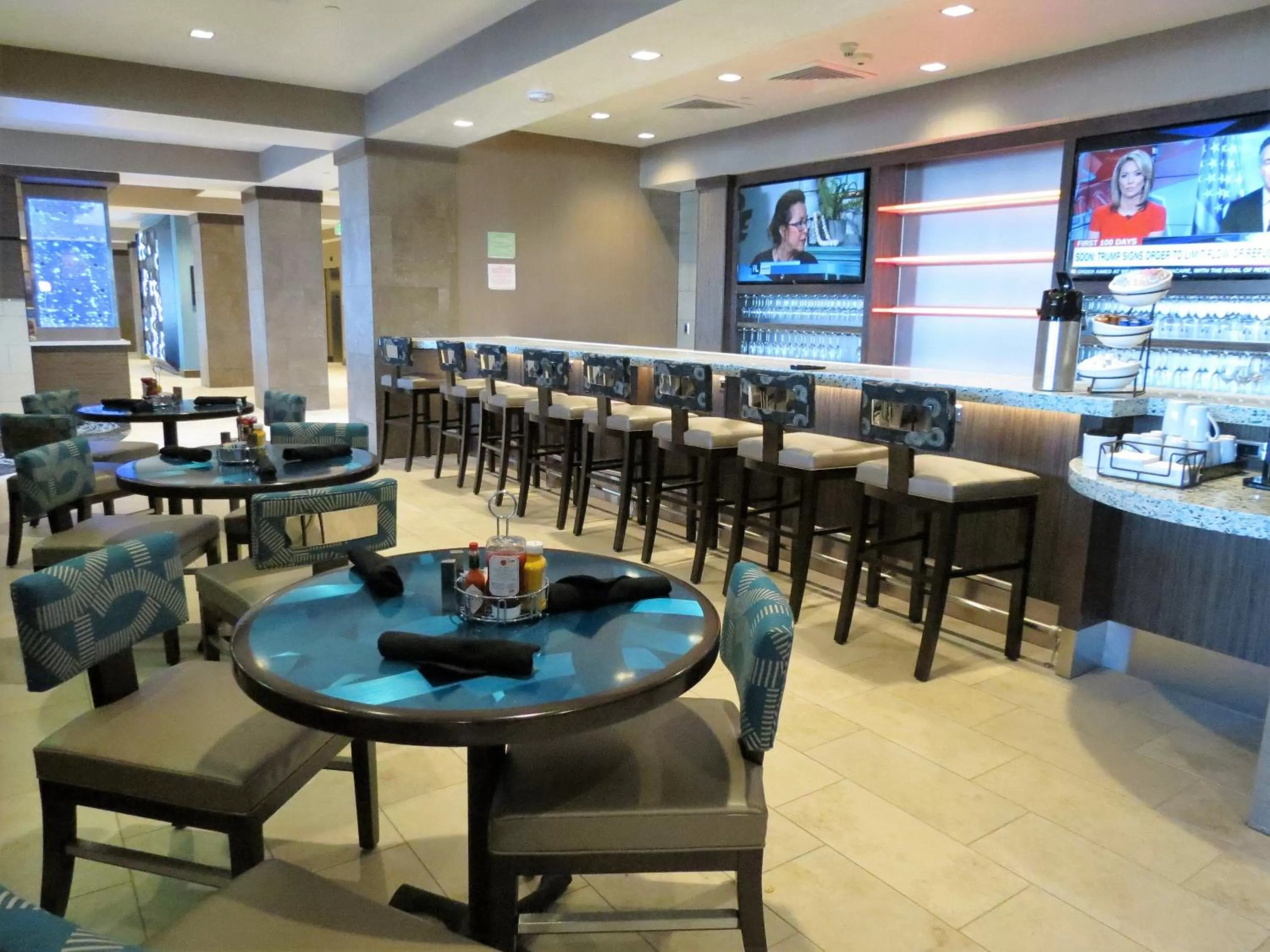 Lounge or bar in Holiday Inn South Jordan - SLC South by IHG