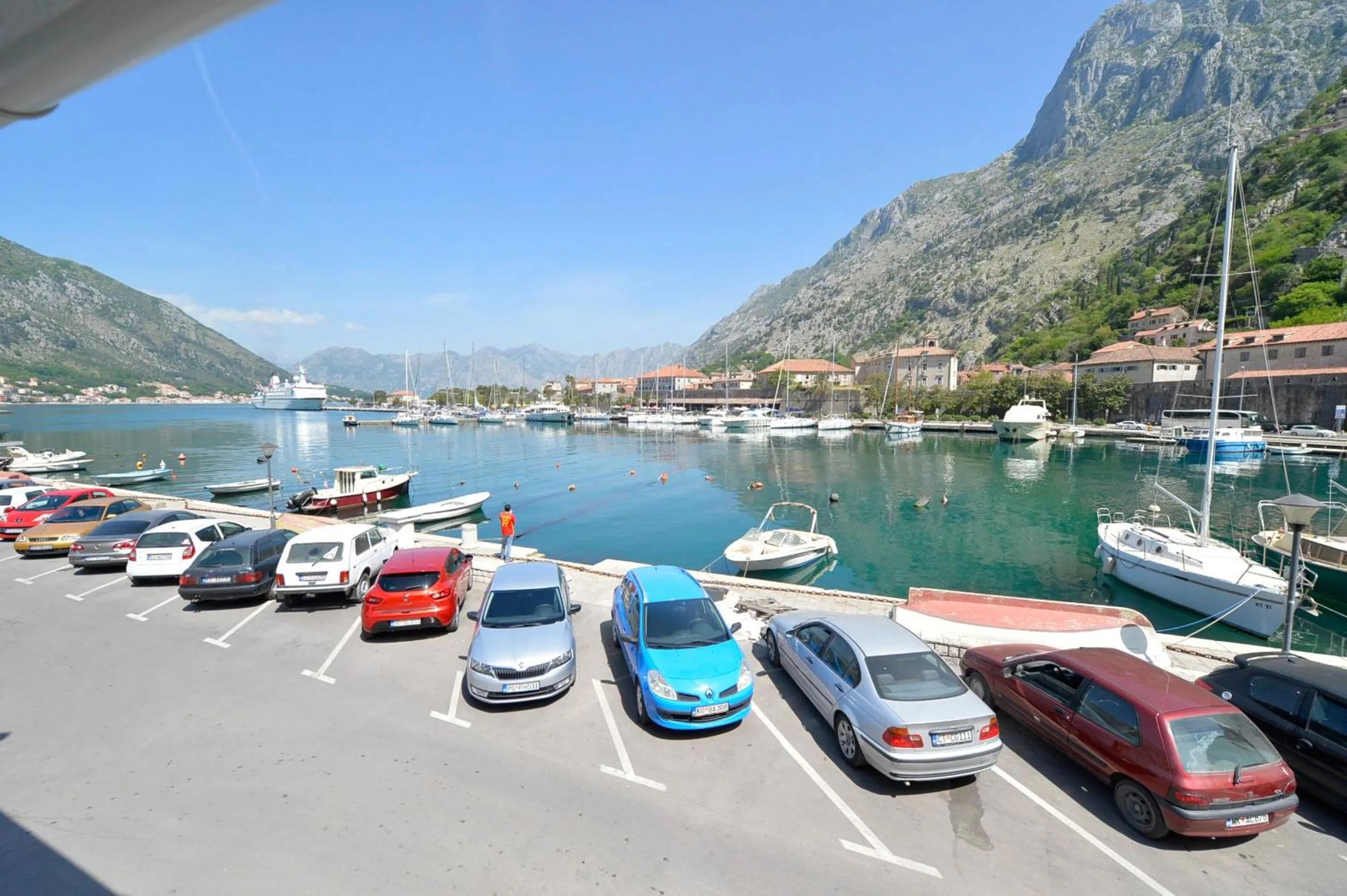 Neighbourhood in Hostel Pupa