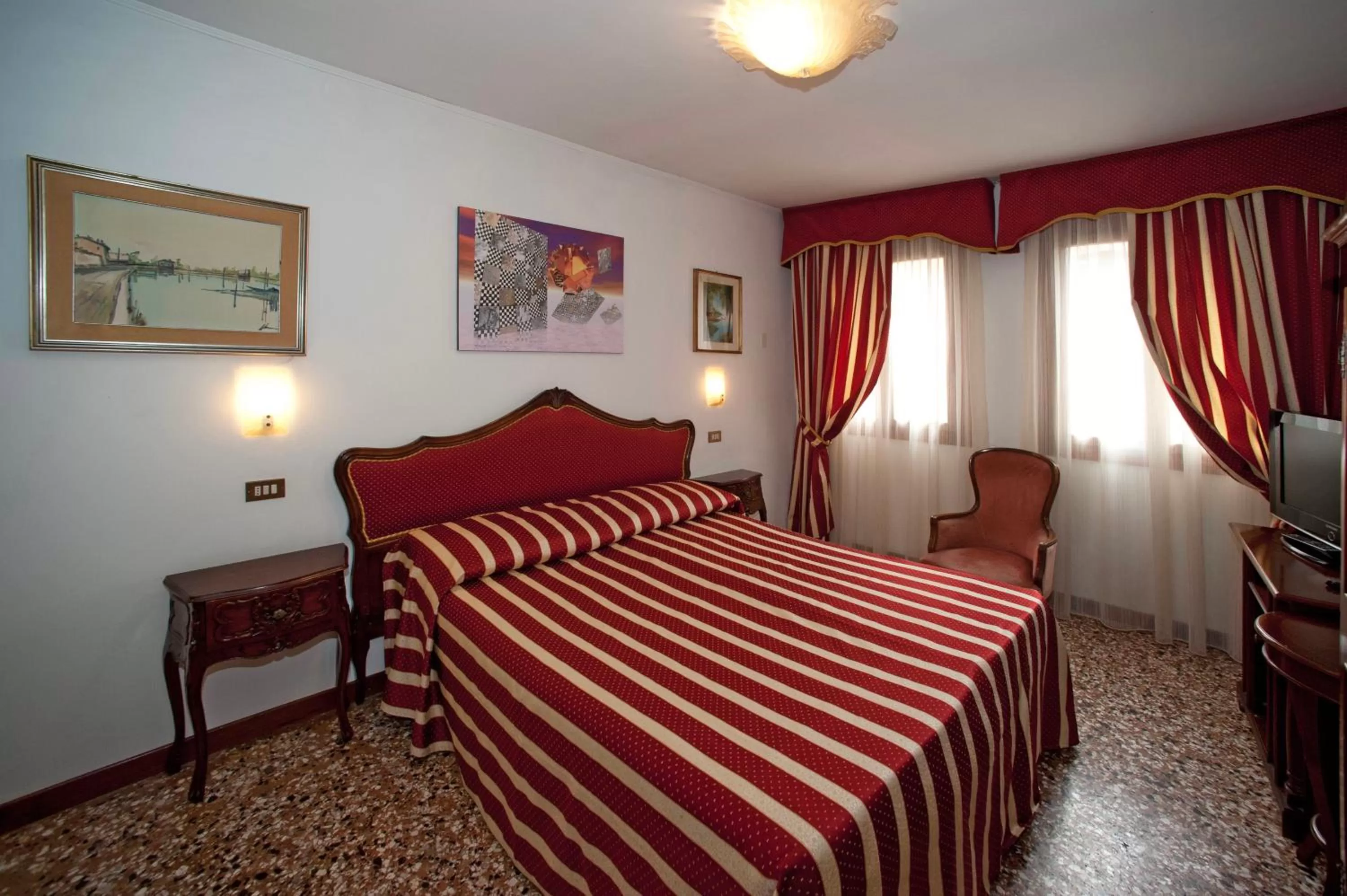 Bedroom, Bed in Hotel Fontana