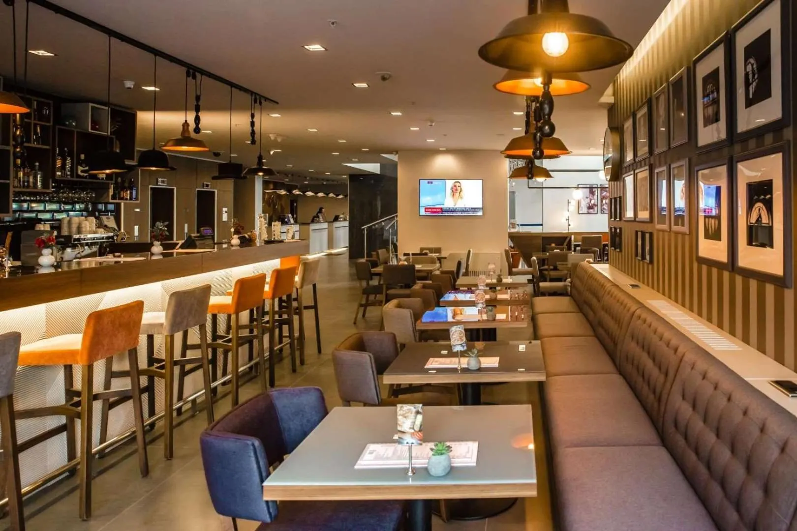 Lounge or bar in Radisson Blu Ankara