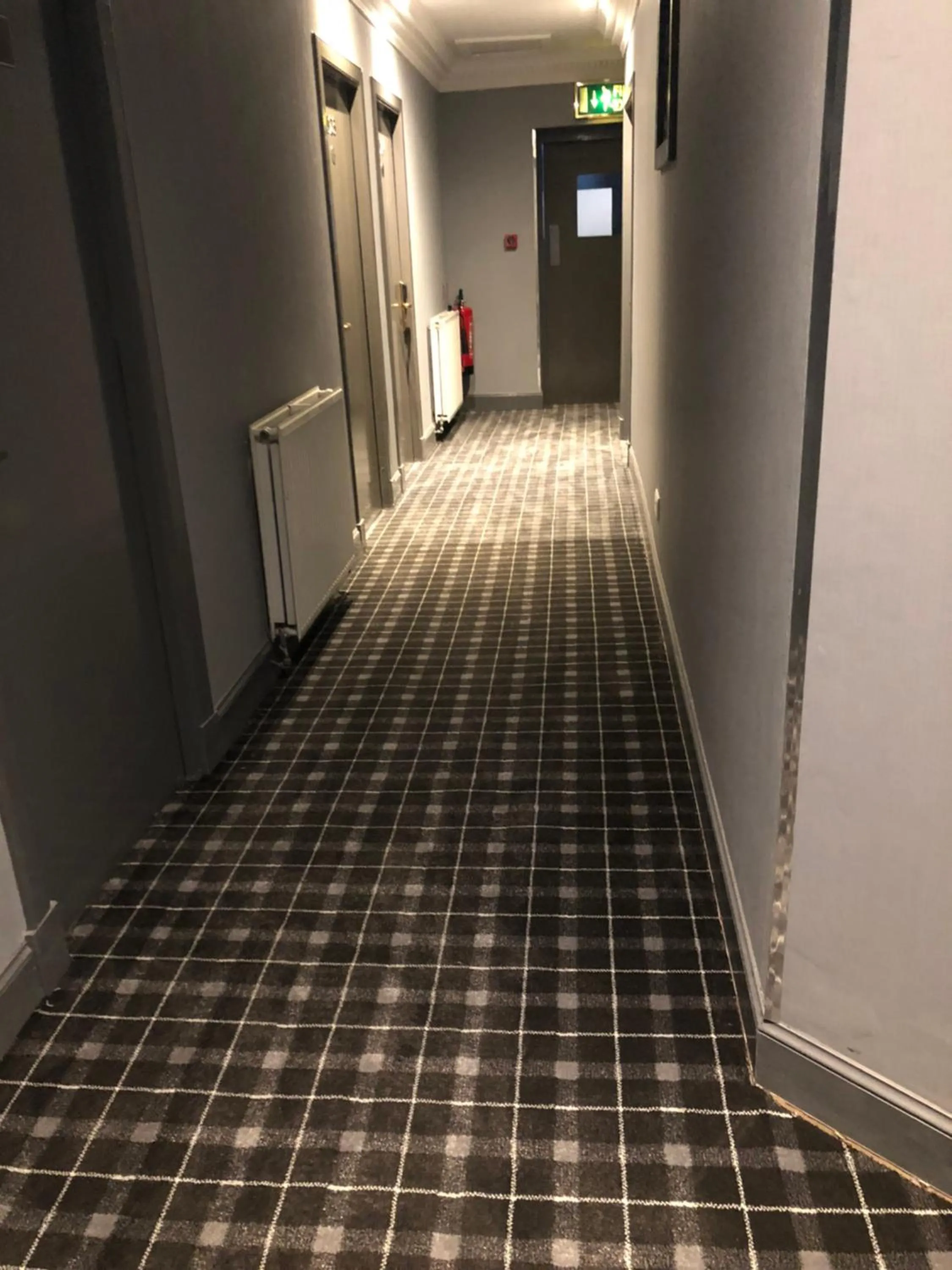 Property building in Devoncove Hotel Glasgow