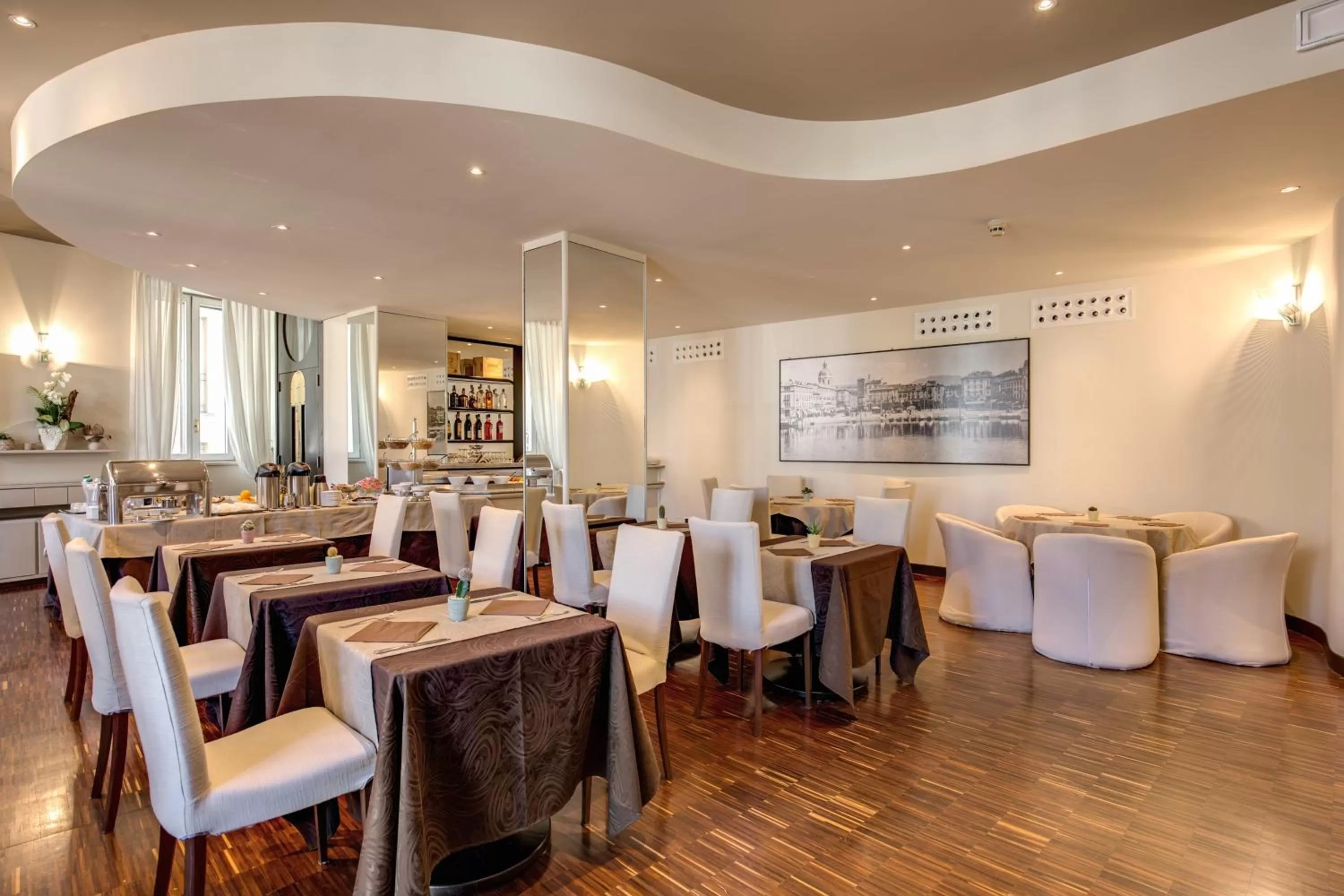 Restaurant/places to eat in Albergo Firenze