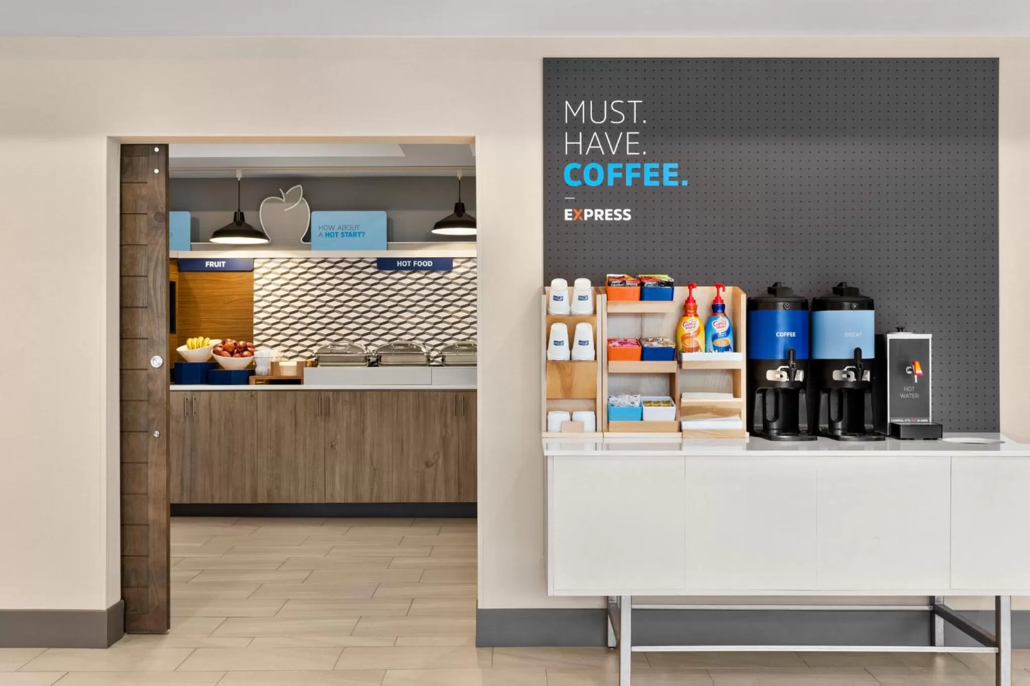 Breakfast in Holiday Inn Express & Suites Evansville Downtown by IHG