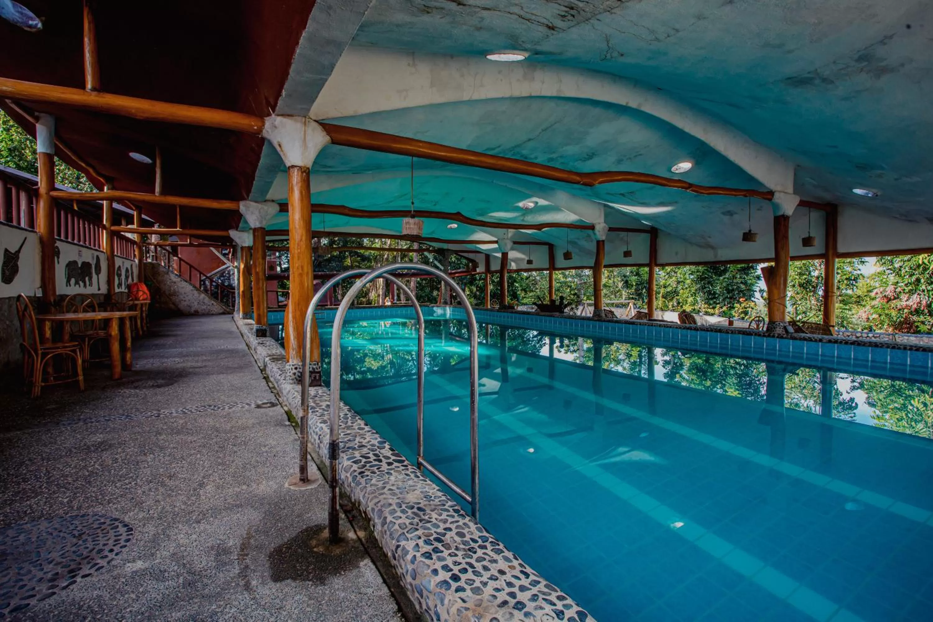 Swimming pool in Atremaru Jungle Retreat
