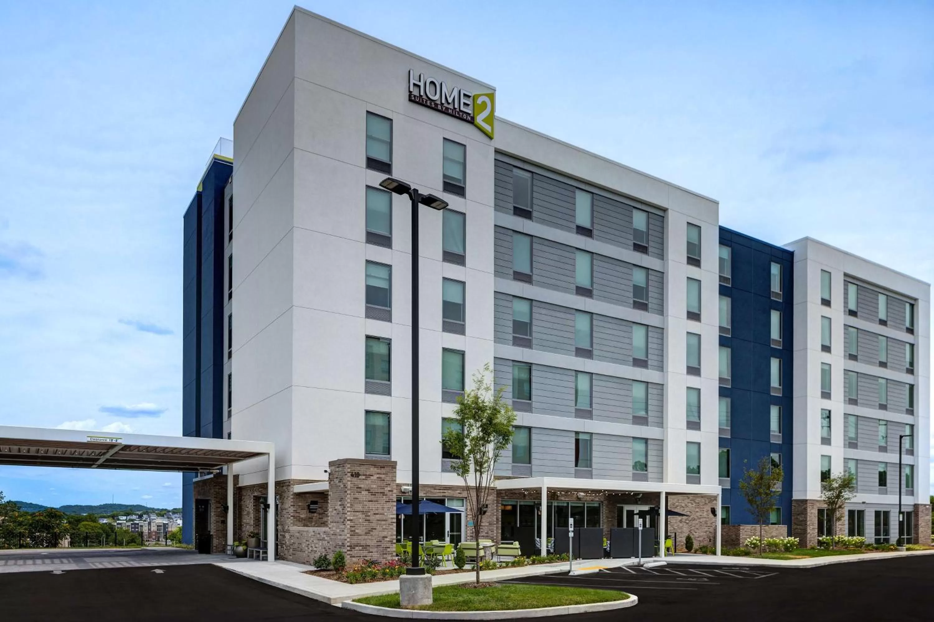 Property building in Home2 Suites By Hilton Nashville Downtown-Metrocenter