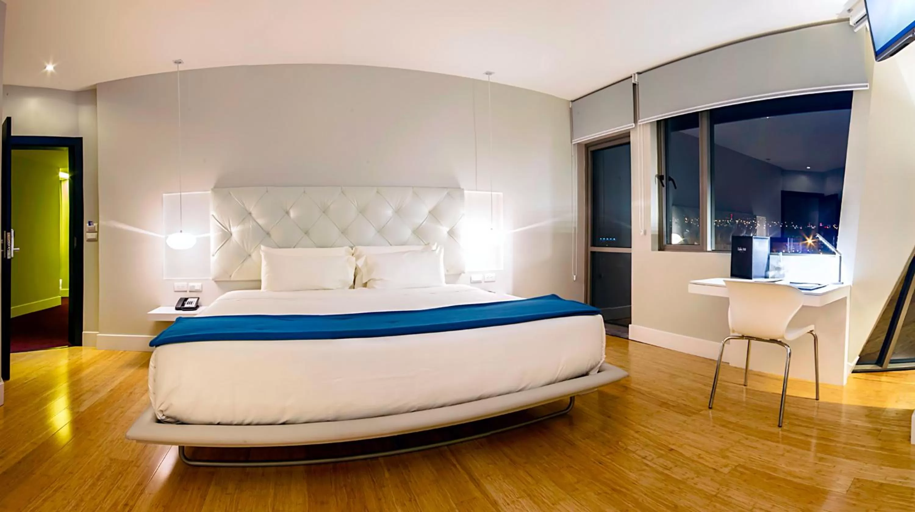Photo of the whole room, Bed in TRYP by Wyndham Cuenca Zahir