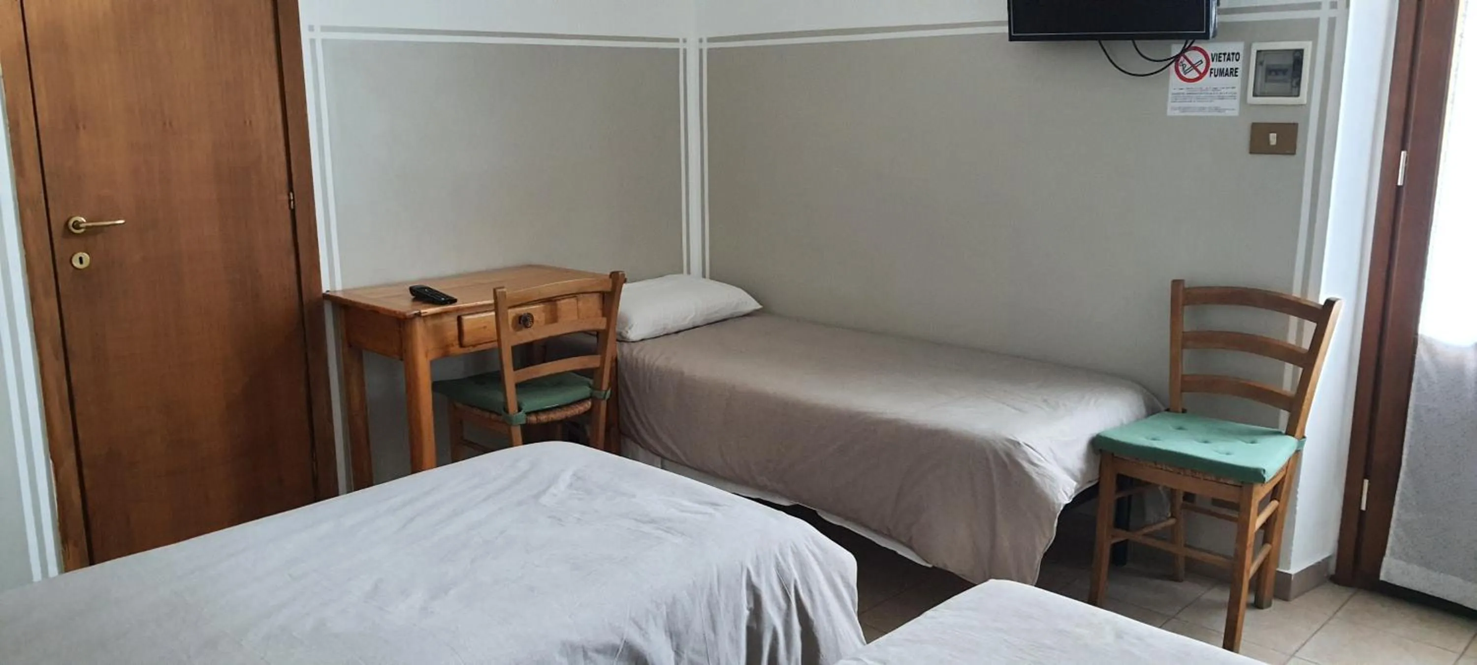 Bed in Albergo Avalon