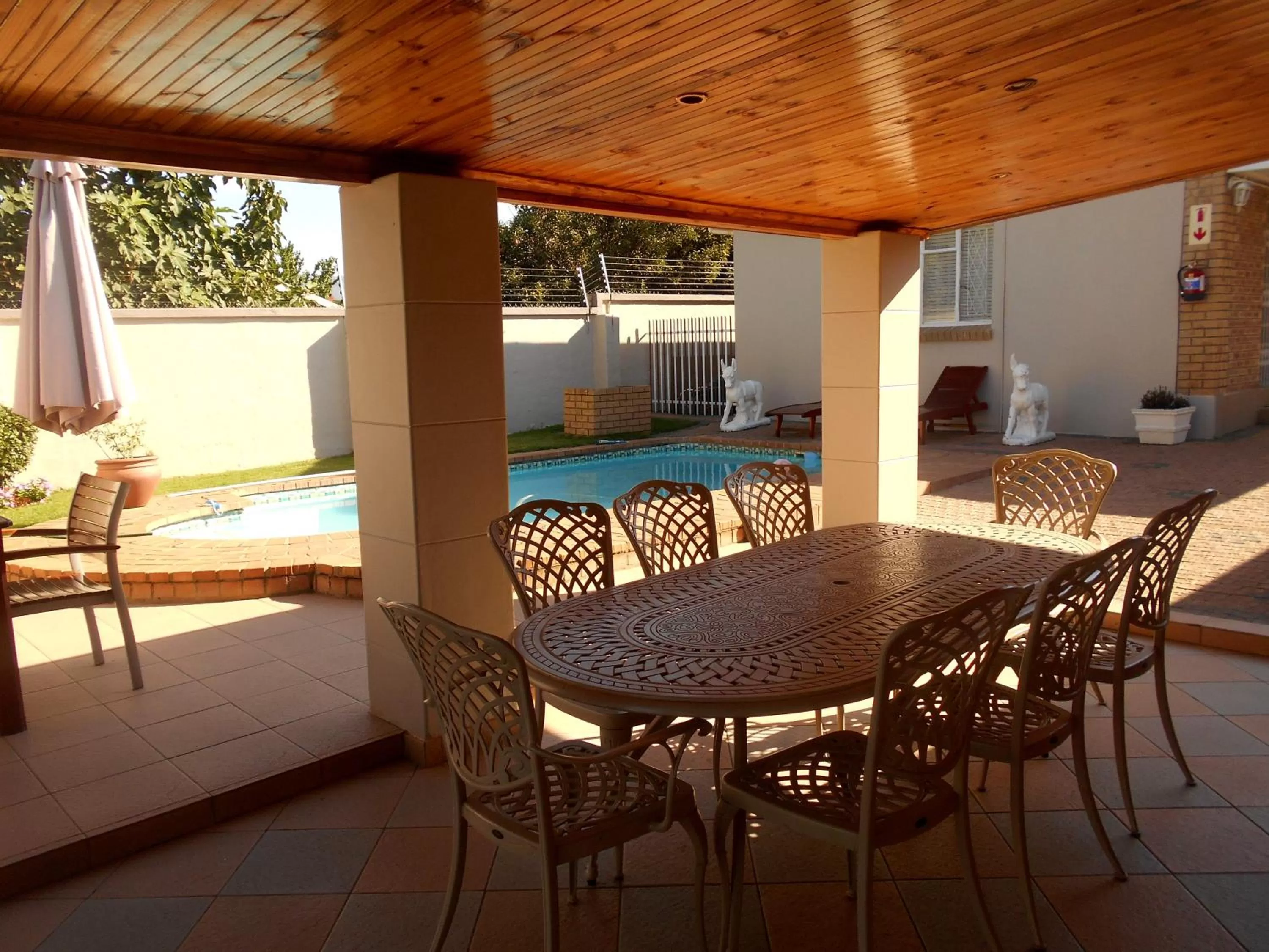 Pool View in Majestic Guesthouse