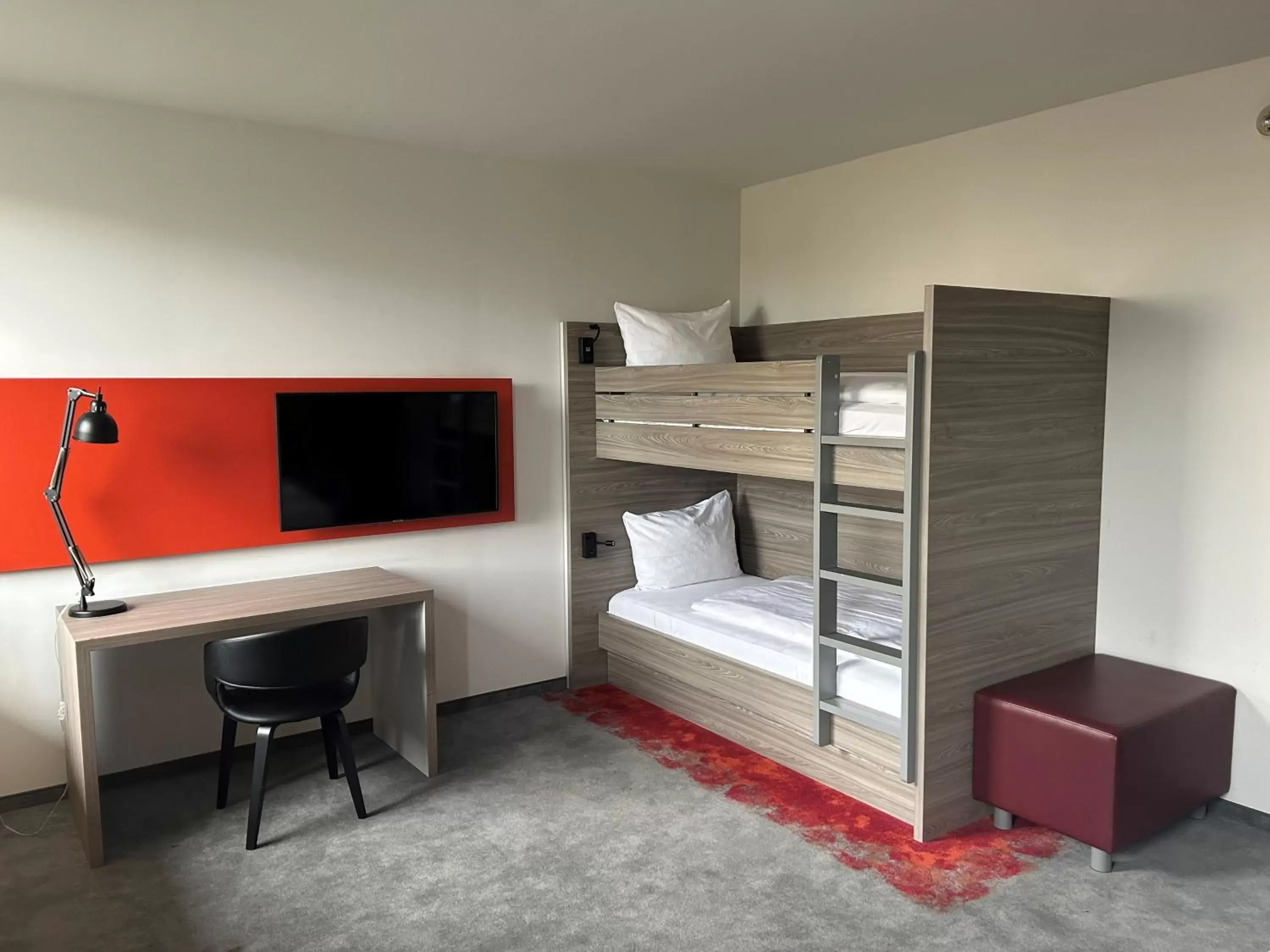 Room with One Double Bed and One Bunk Bed in Campanile Duisburg City Room with One Double Bed and One Bunk Bed in Campanile Duisburg City