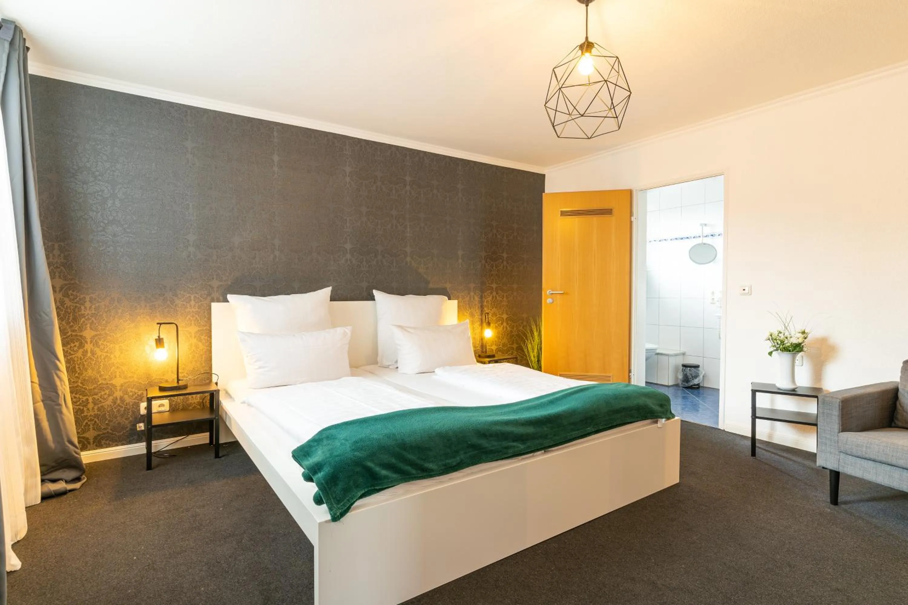 Bed in Schäfers Hotel