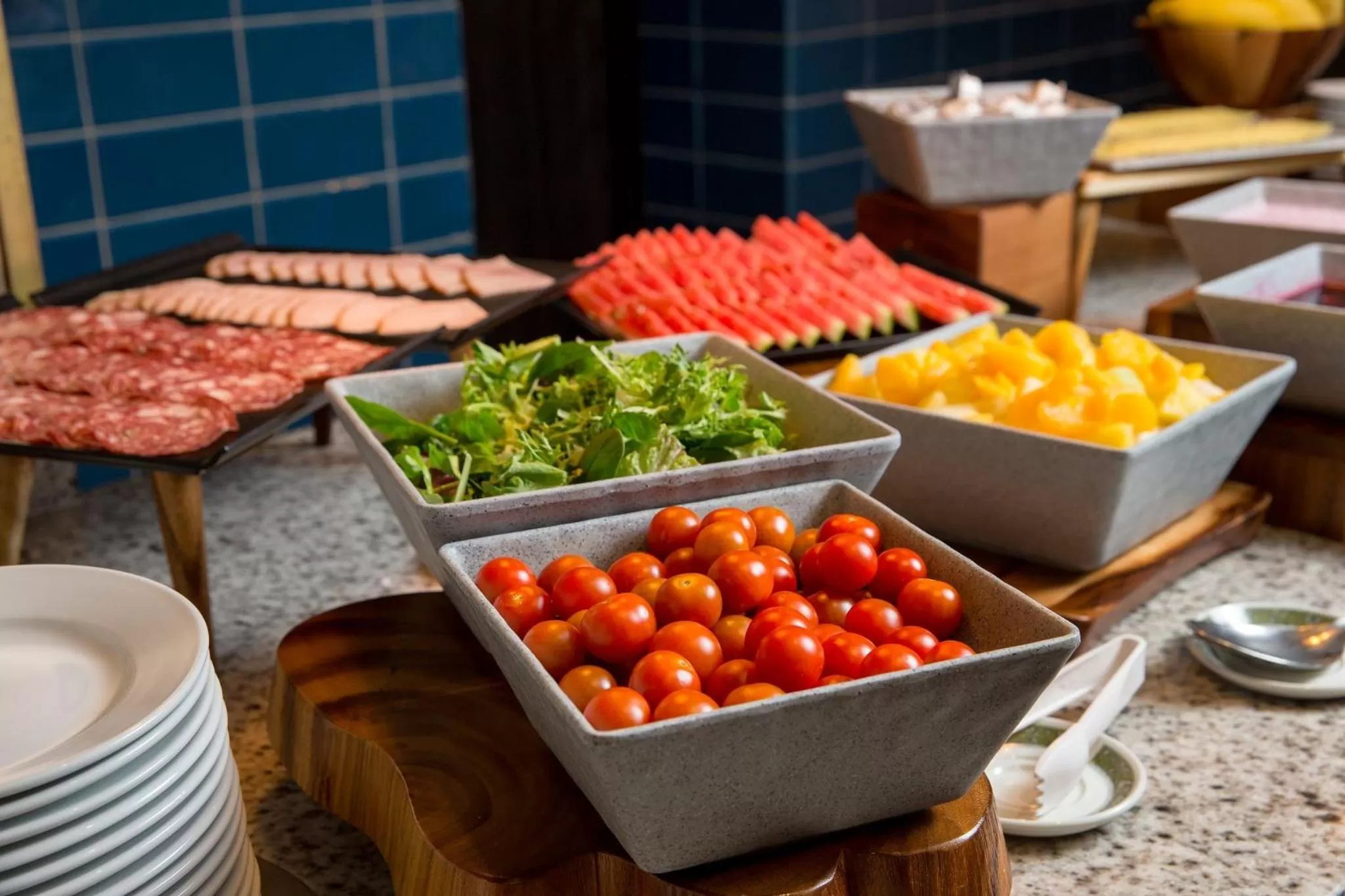 Buffet breakfast in Tavistock Hotel