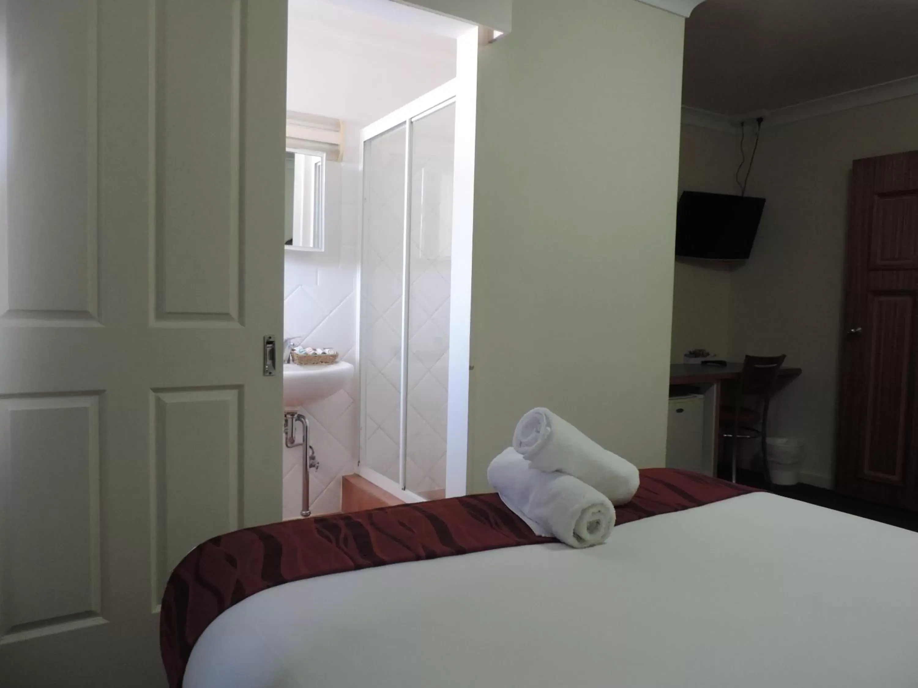 Executive Double Room in O'Shea's Royal Hotel Executive Double Room in O'Shea's Royal Hotel