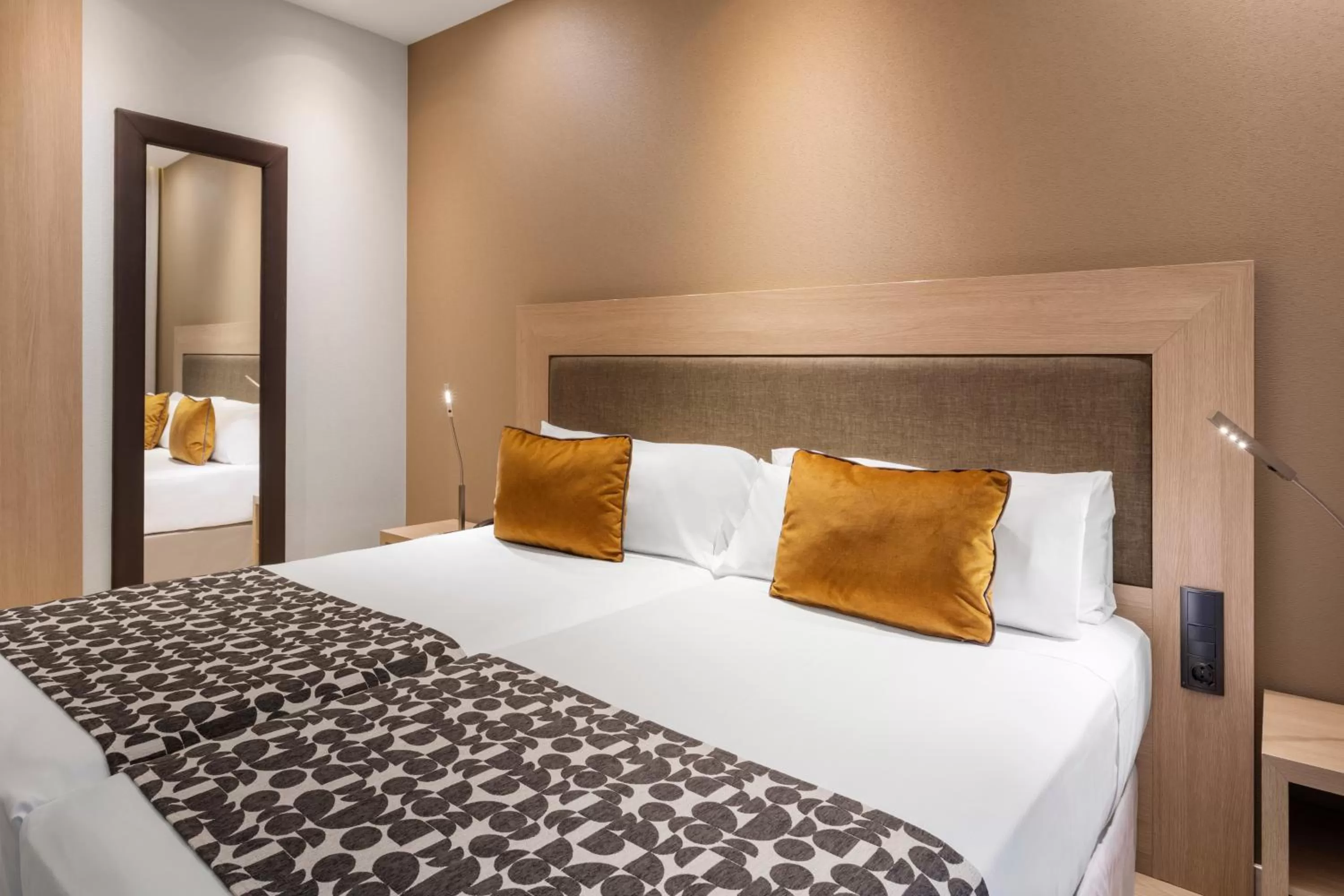 Bed in Catalonia Plaza Mayor