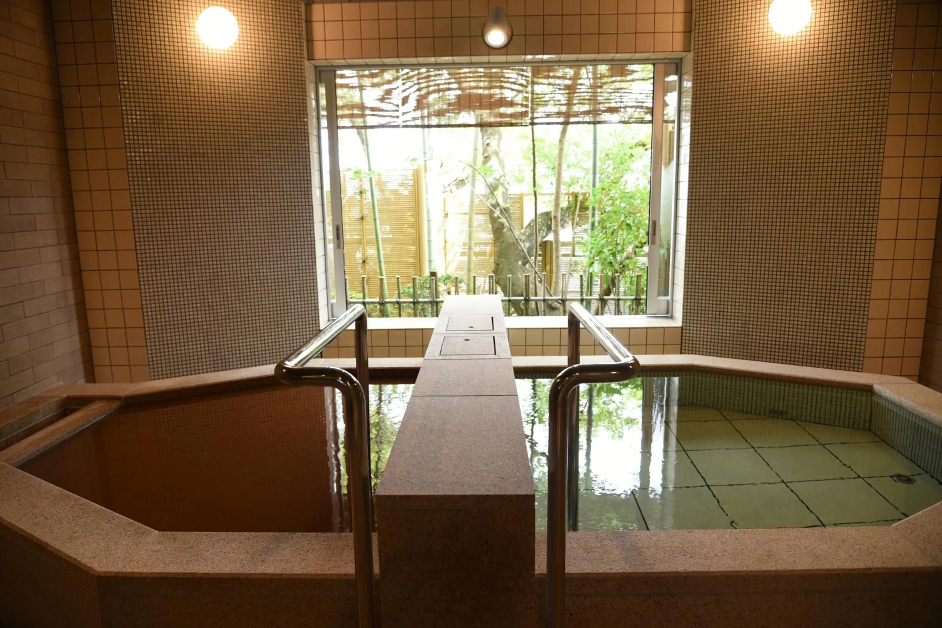 Hot Spring Bath in Arima Onsen Taketoritei Maruyama