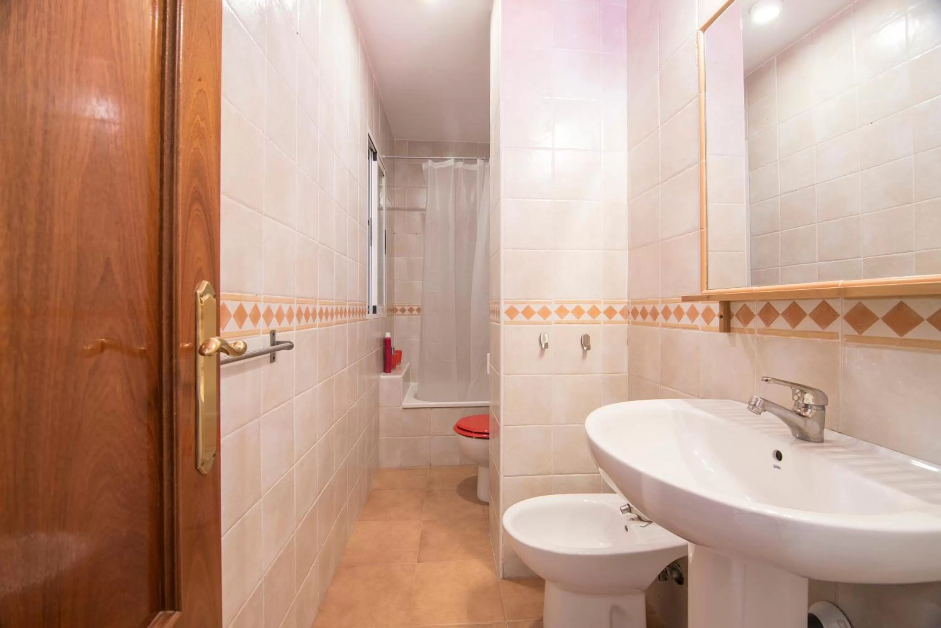 Shower in Apartamentos Granata