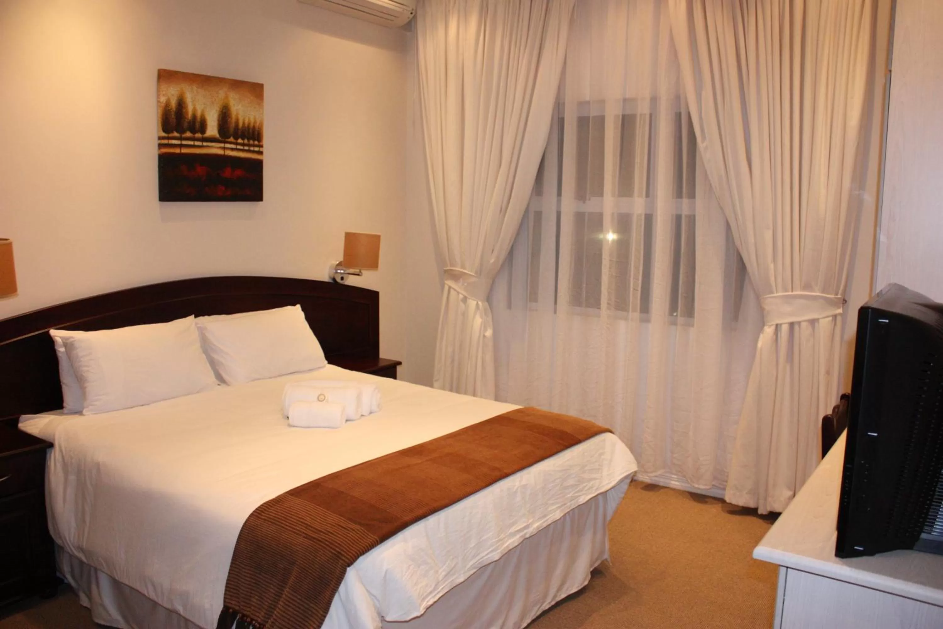 Photo of the whole room, Bed in Addis Bed and Breakfast