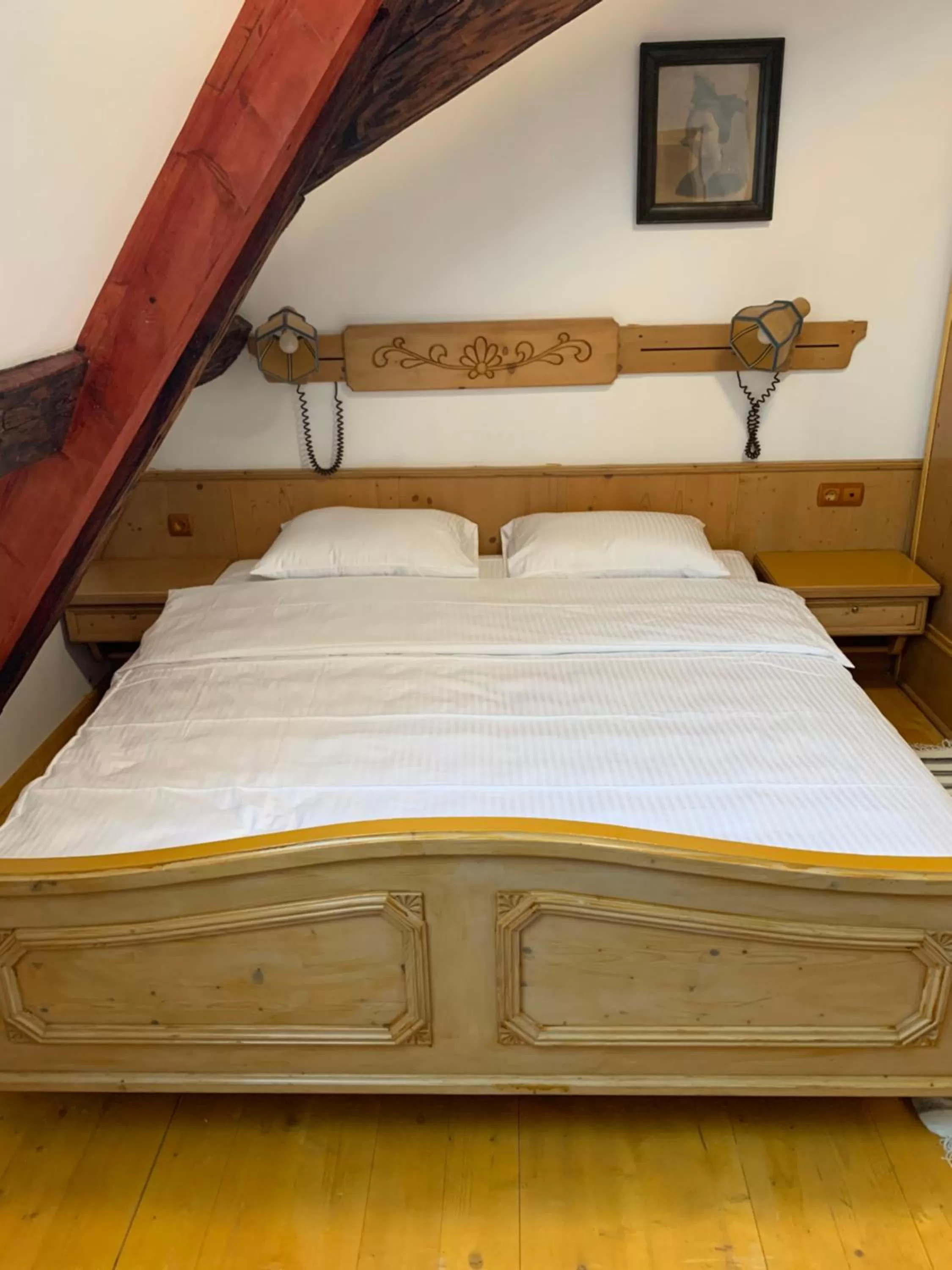 Bed in Armenopolis - Adults Only