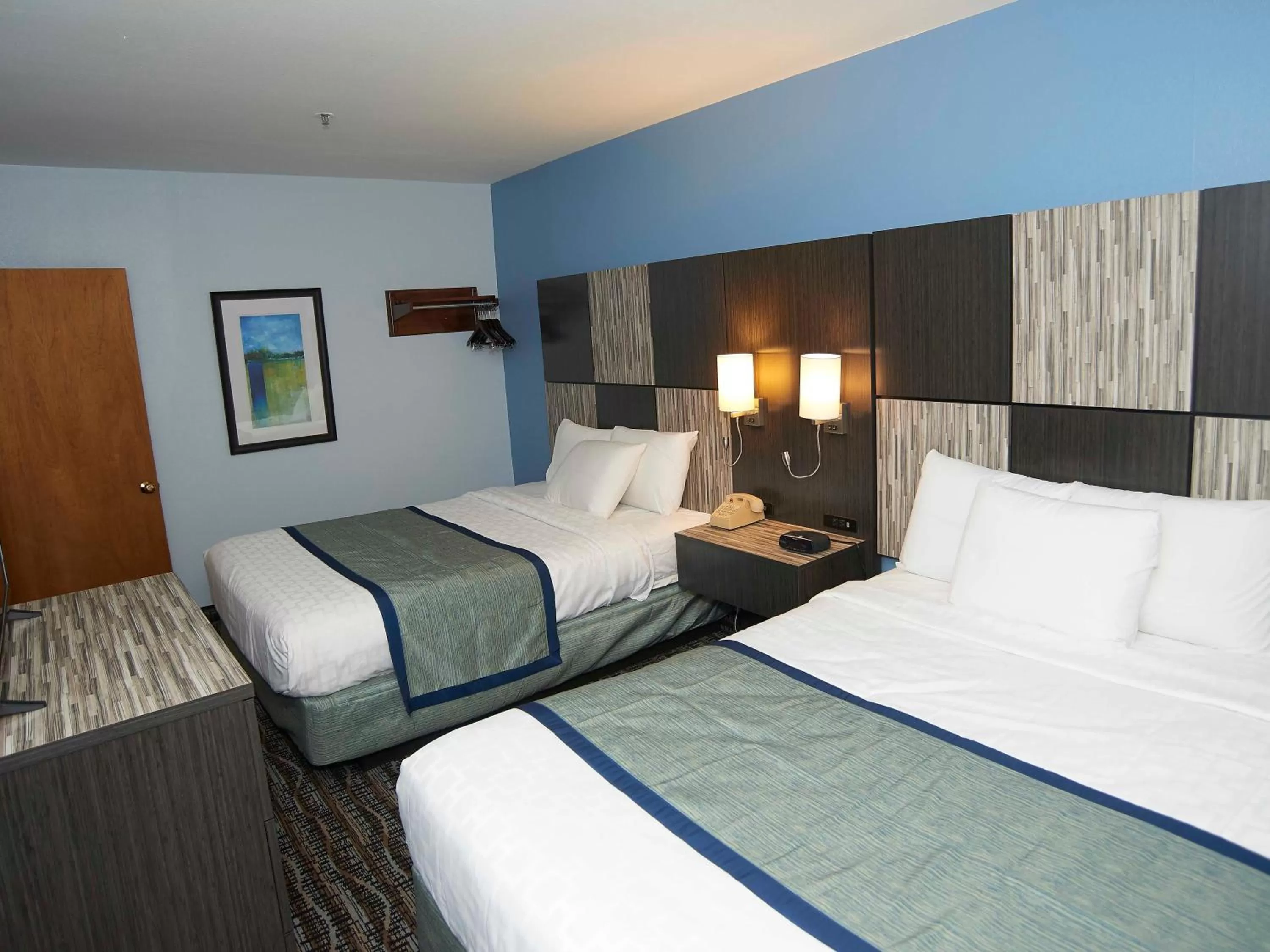 Bed in Sandwich Lodge & Resort