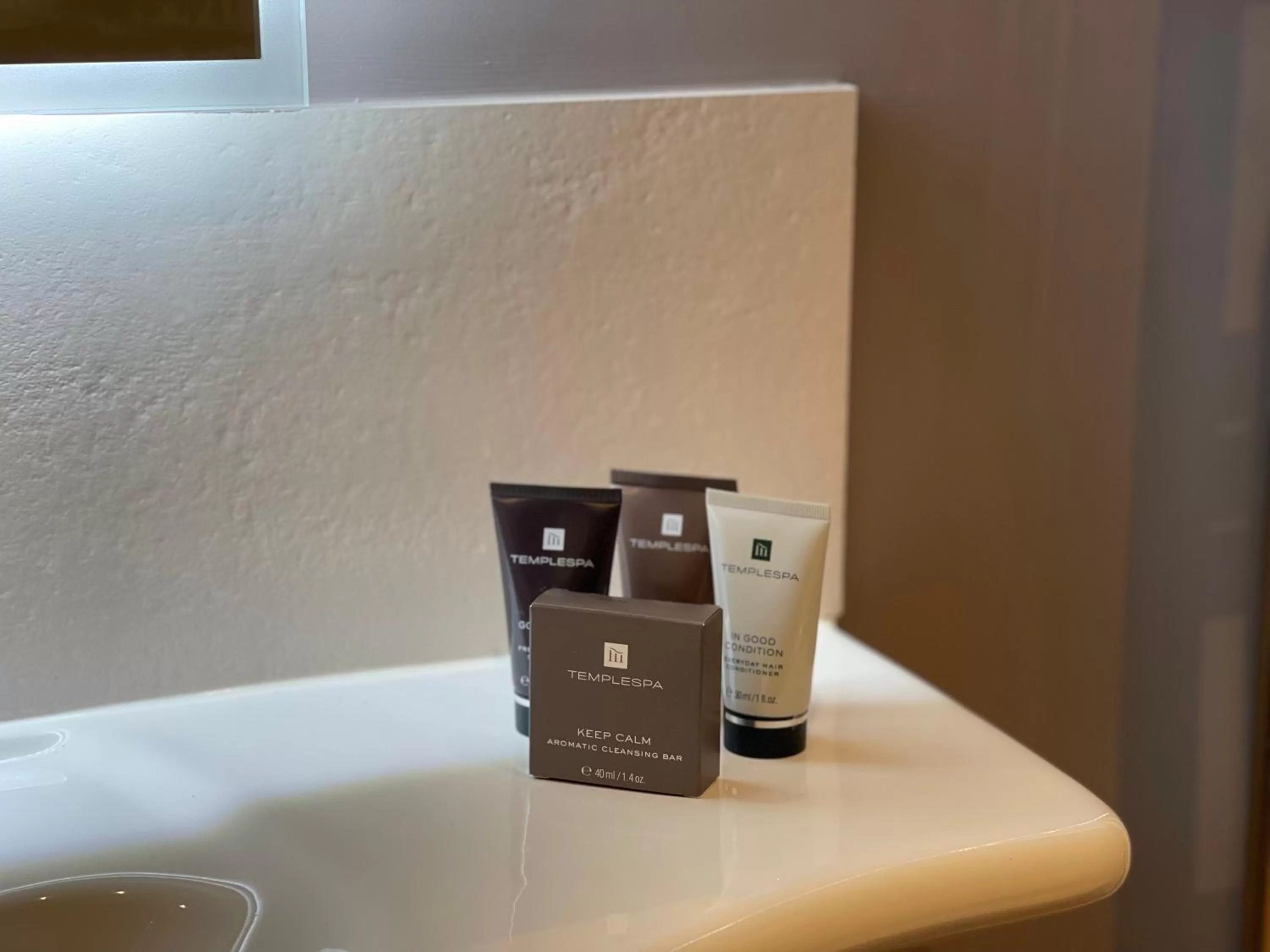 Bathroom in Park Farm Hotel