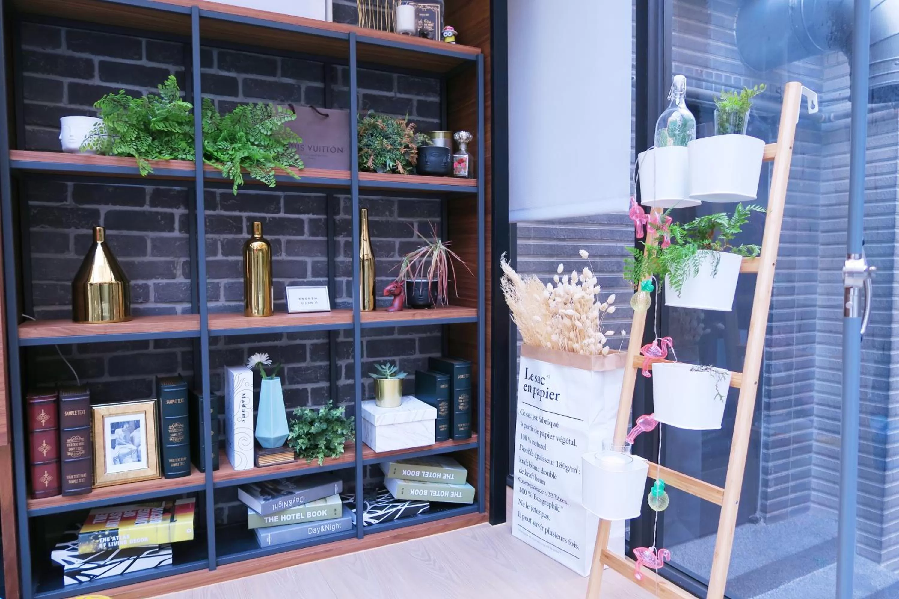 Seating area in Greenight Hotel