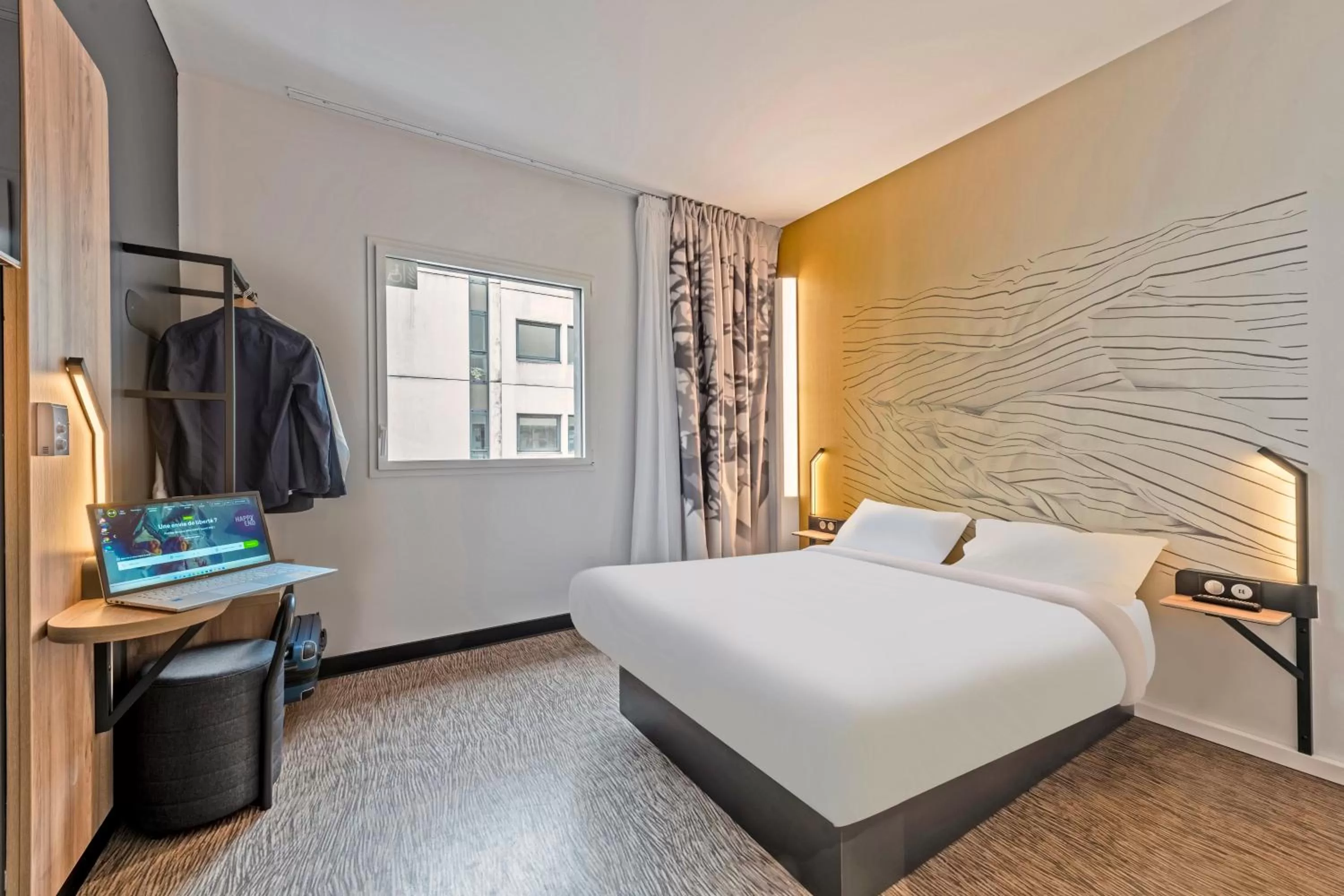 Bedroom, Bed in B&B HOTEL Brest Centre Port de Commerce