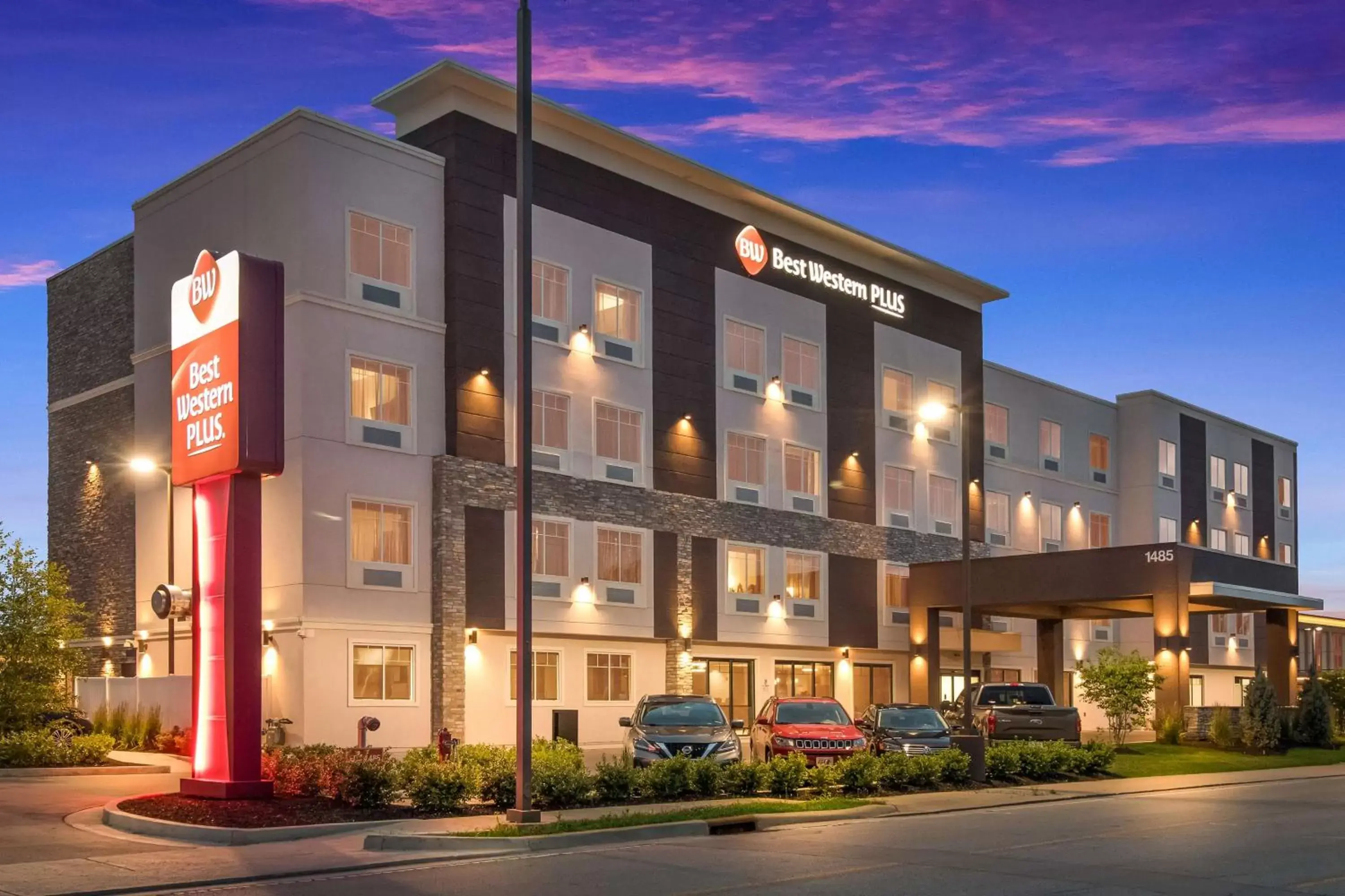 Property Building in Best Western Plus Louisville North Property Building in Best Western Plus Louisville North